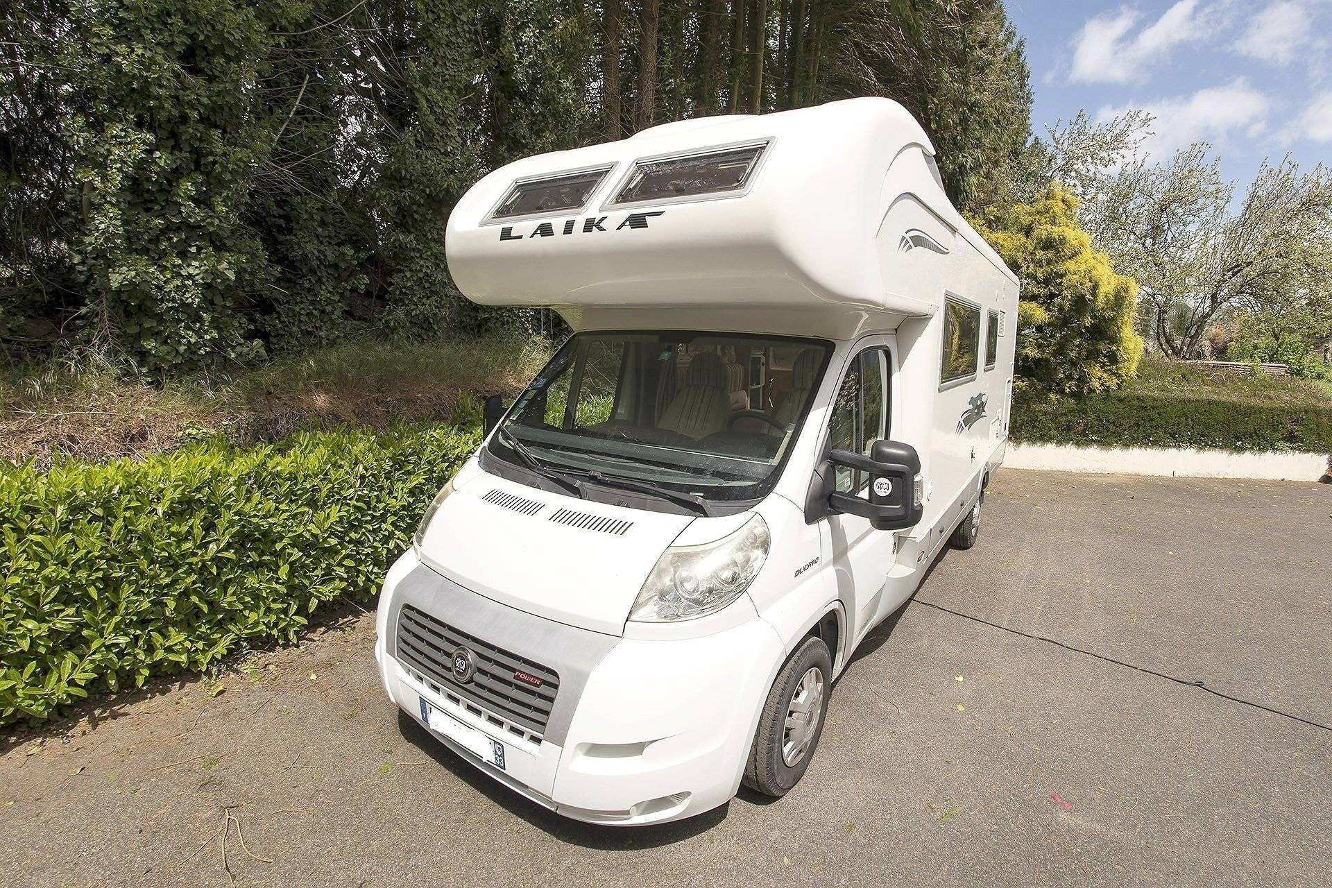 Vista frontale a ¾ Fiat Fiat ducato - Yescapa