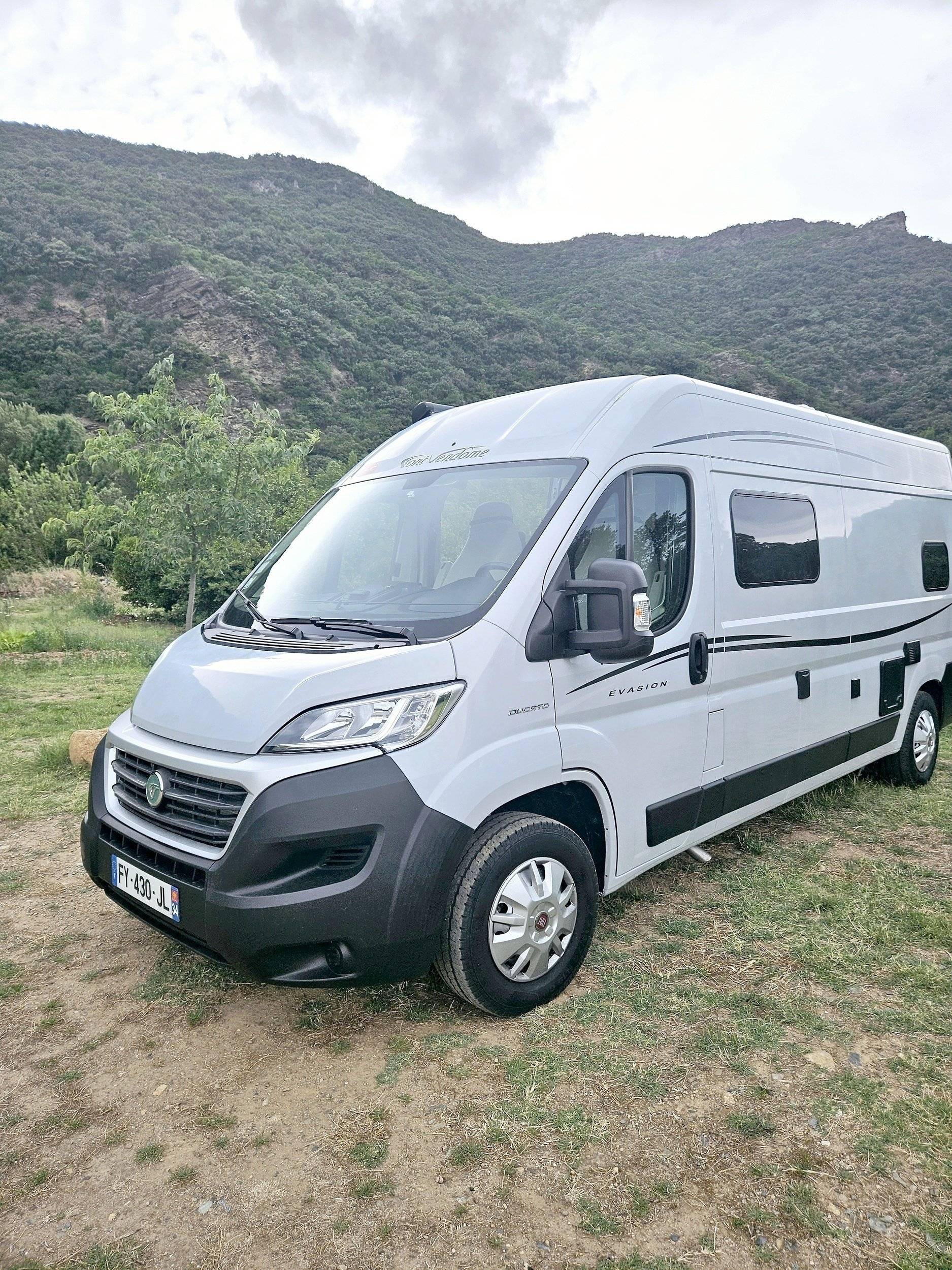 Vista de 3/4 Fiat - Yescapa