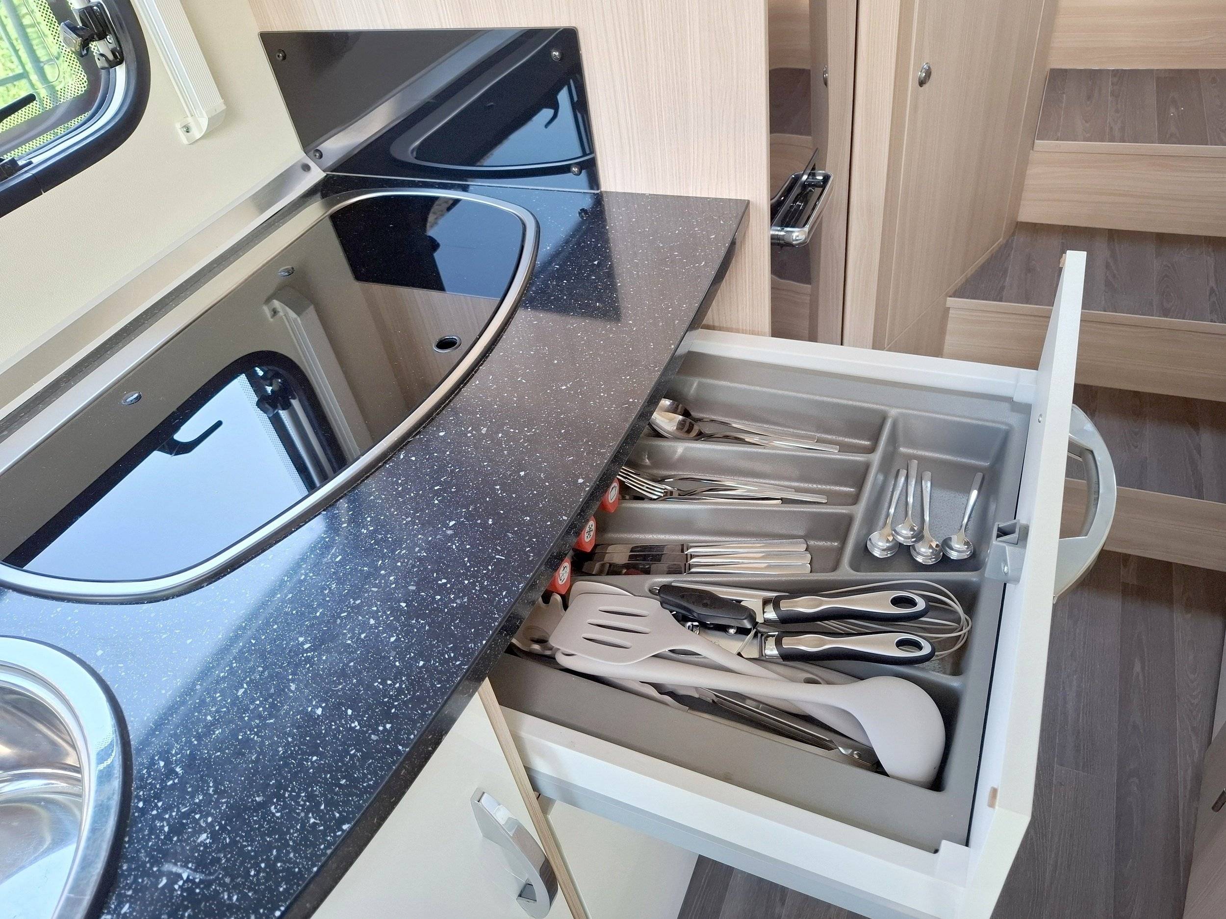 Bürstner Travel Van T690