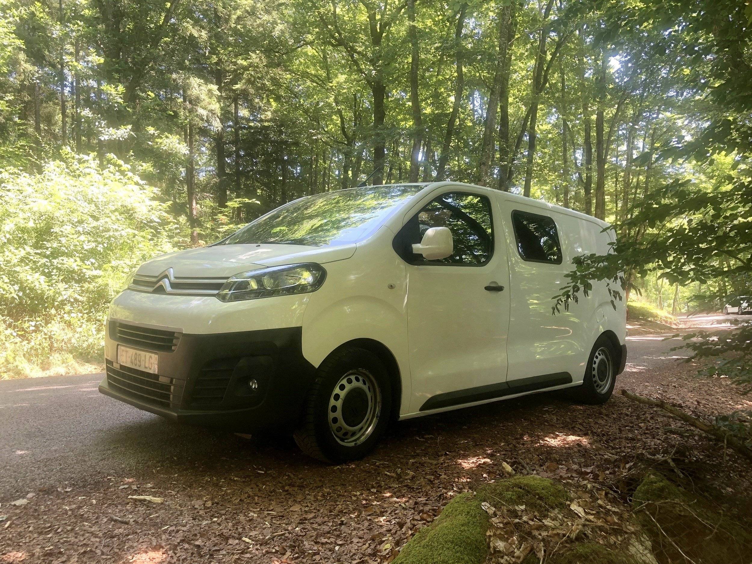 Vue avant de 3/4 Citroën Citroën jumpy - Yescapa