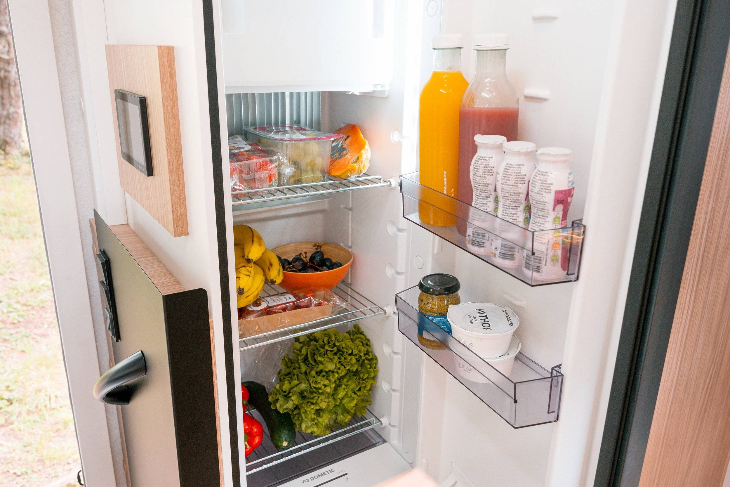 Coin repas Eu Comfort Space 4 Auto Select Eu Comfort Space 4 Auto Select - Yescapa