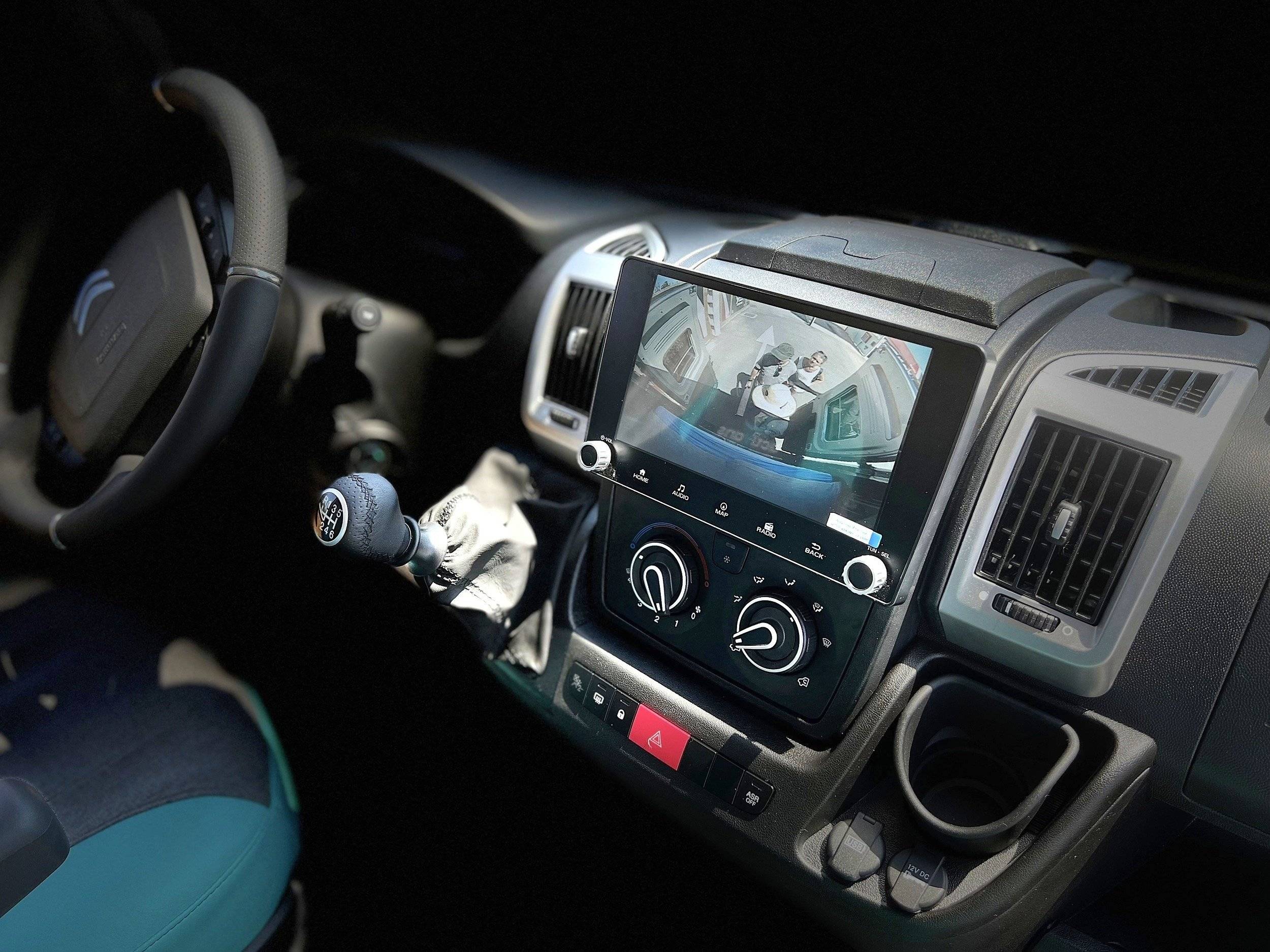 ACTIVANS SURF CAMPER 