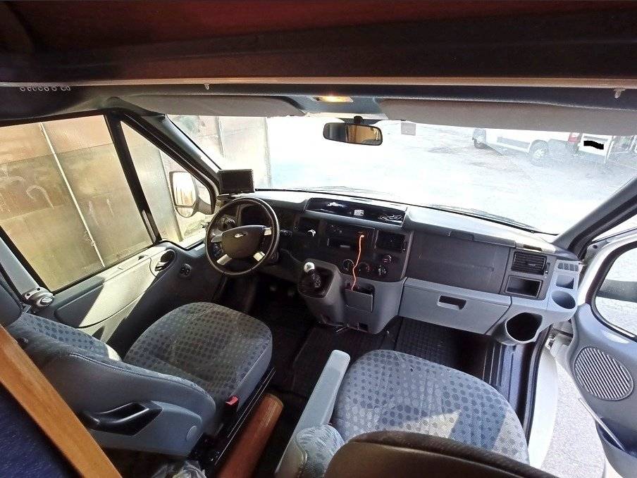 Challenger FORD TRANSIT