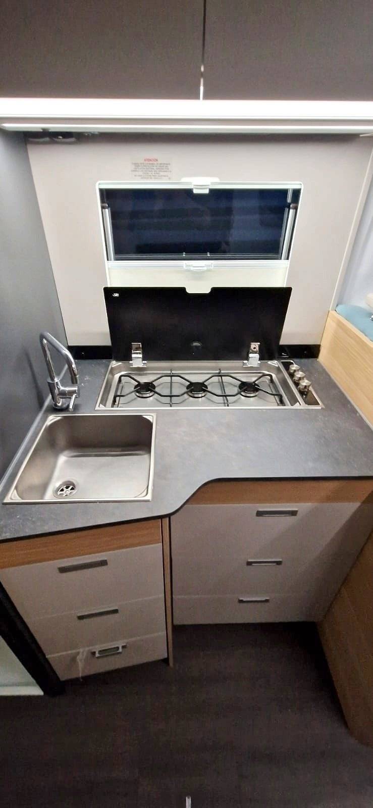 Adria Adria Matrix Axess 670 SL