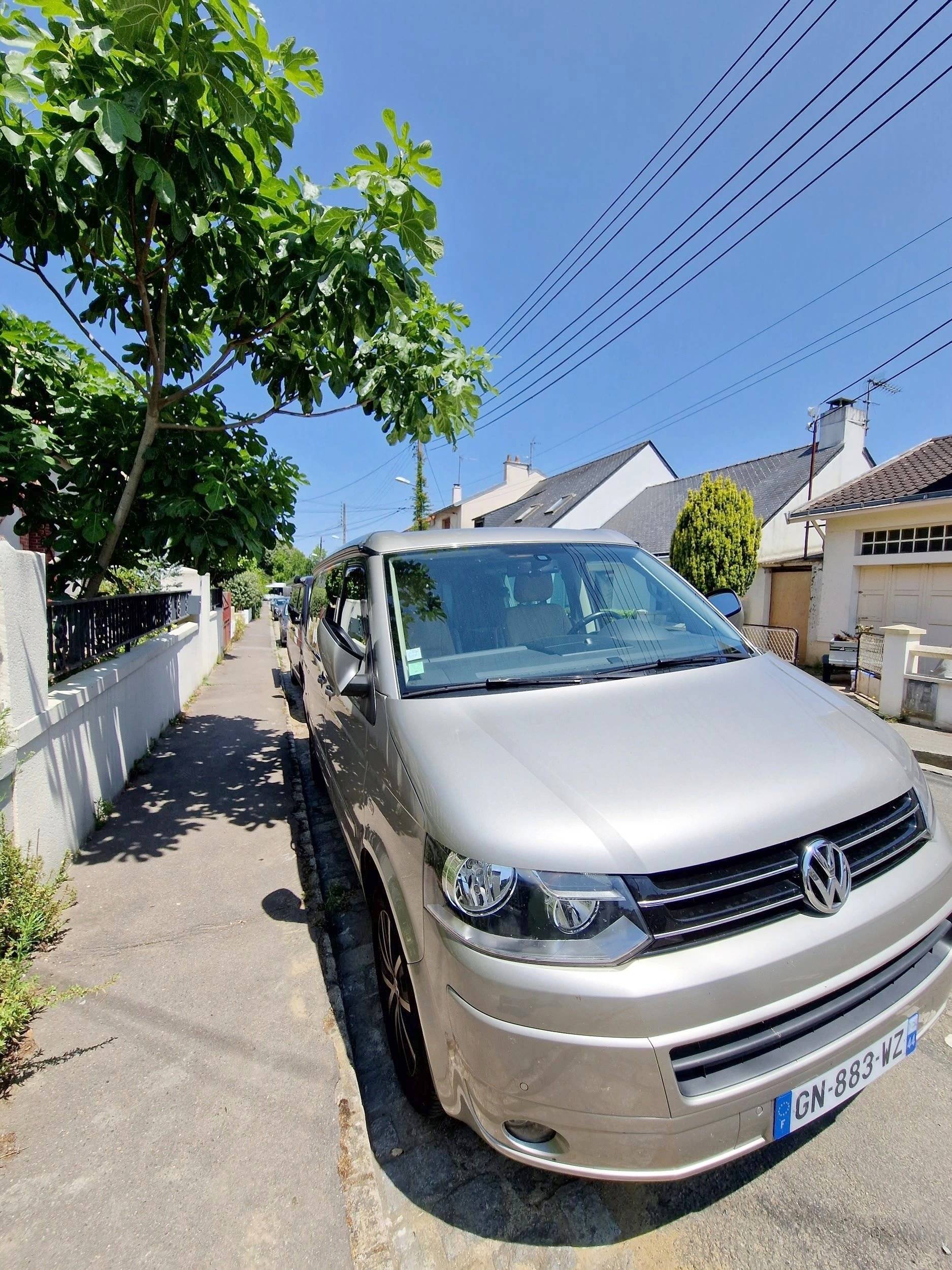 Volkswagen T5 California