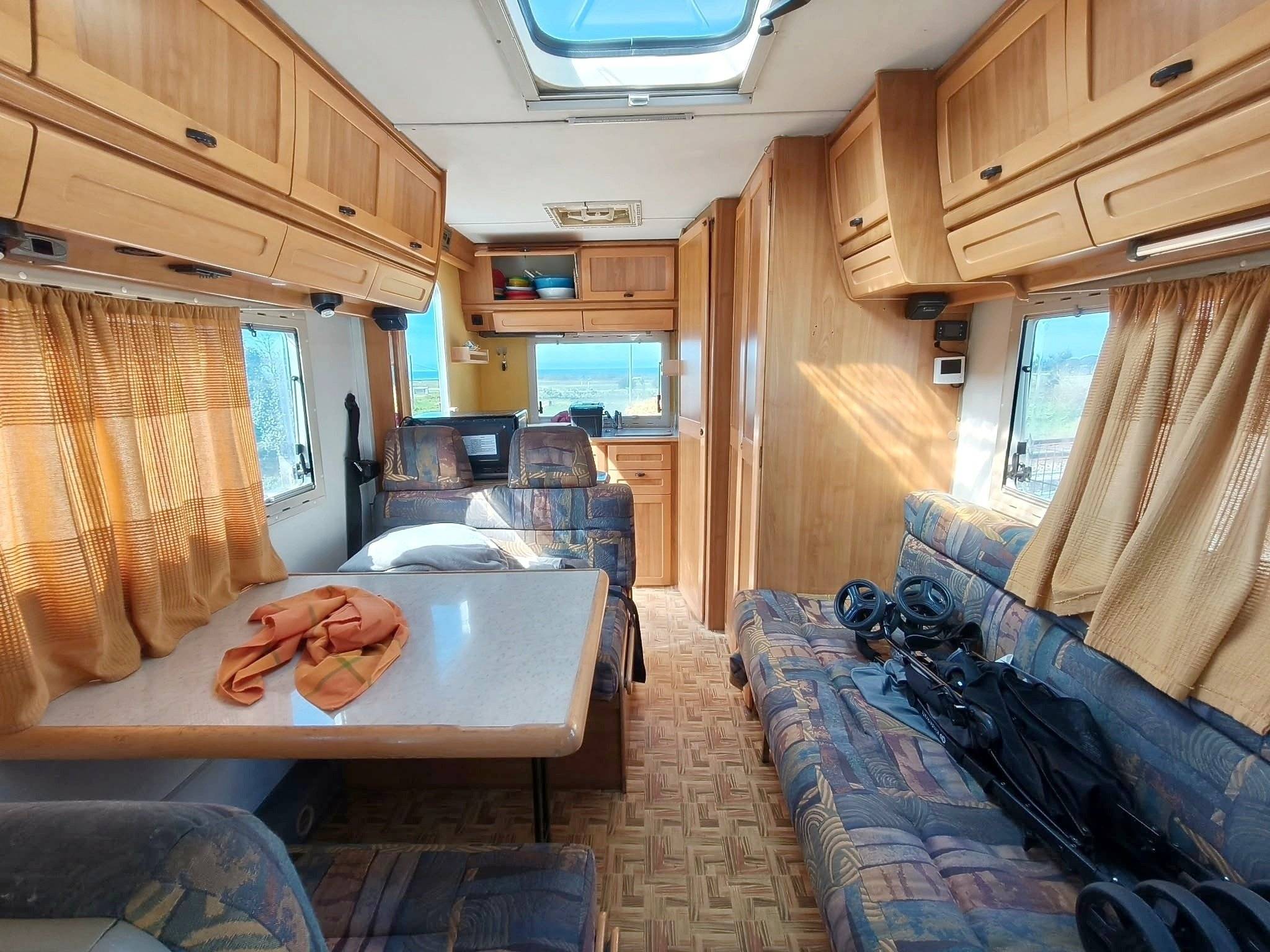 Comedor Fiat Ducato - Yescapa