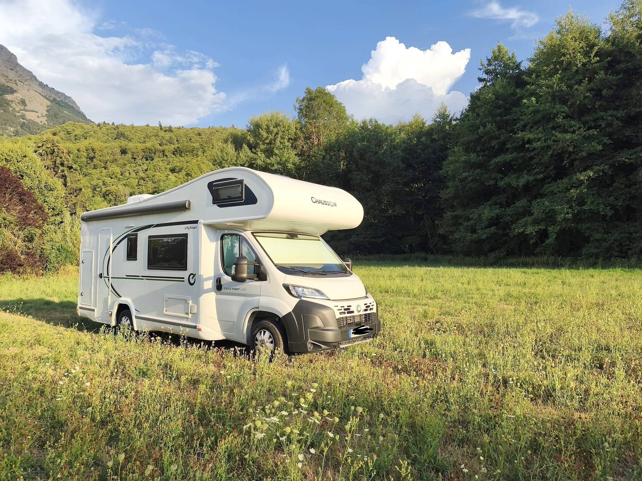 Voorkant 3/4 Fiat - Yescapa
