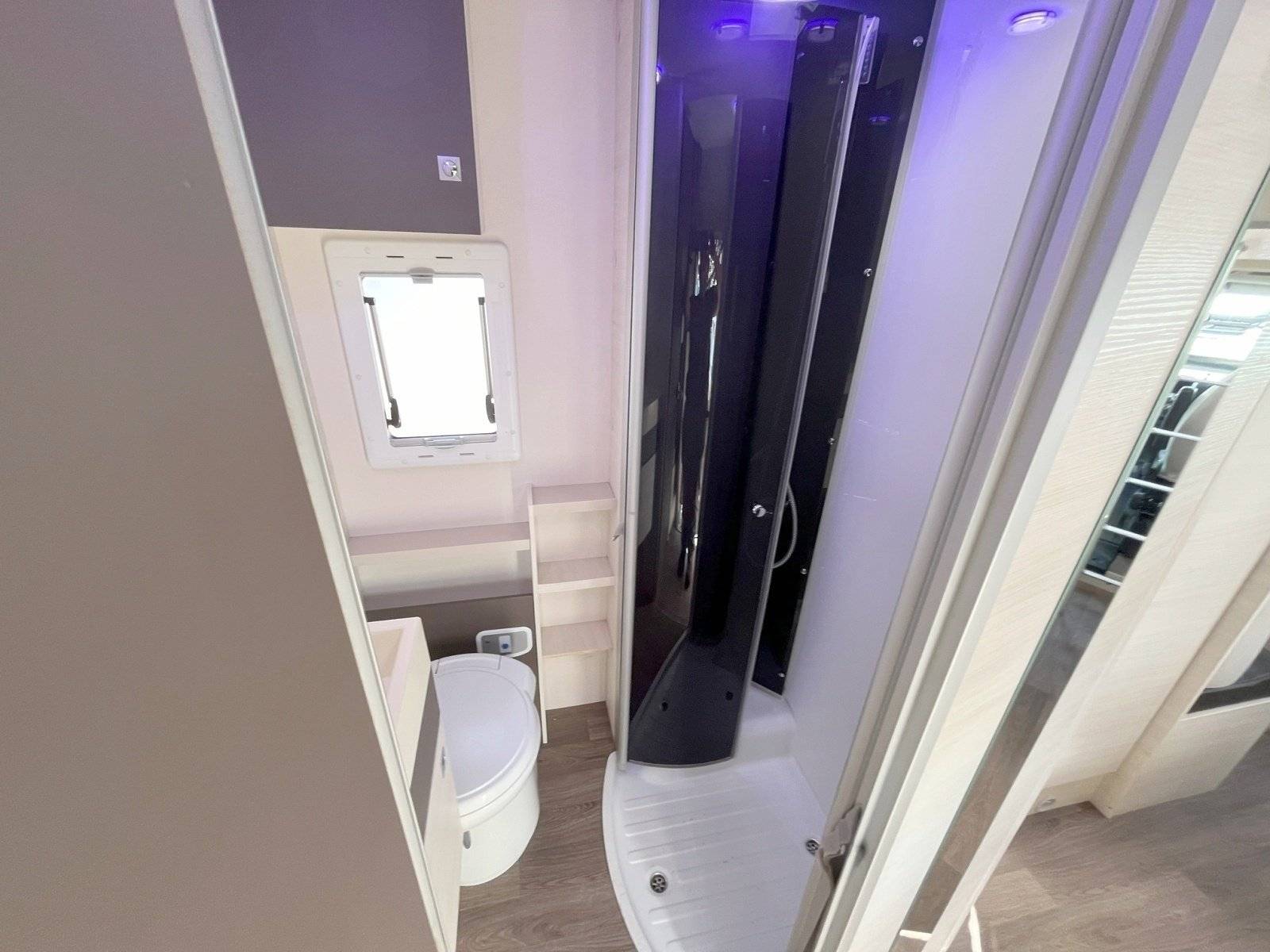 Challenger Challenger C256 VIP