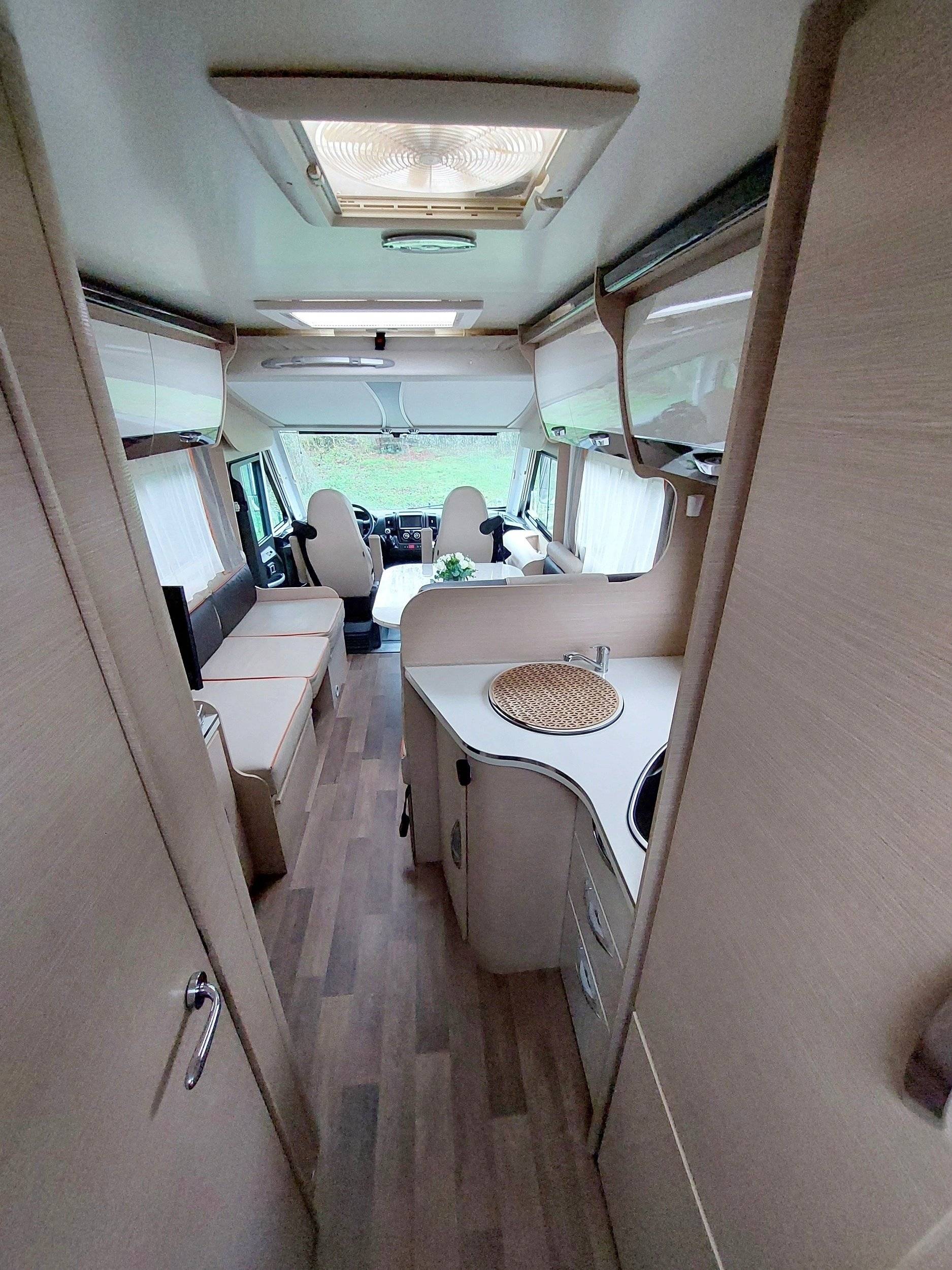 MC LOUIS GOLD NEVIS 22