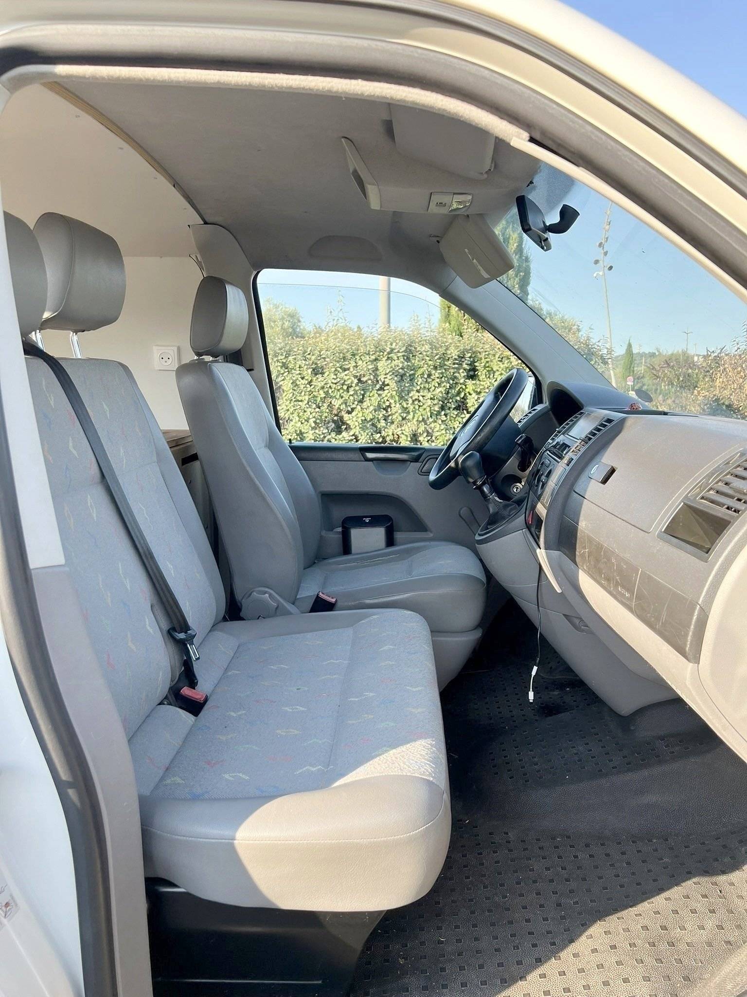 Volkswagen T5 2,0 l 84 ch