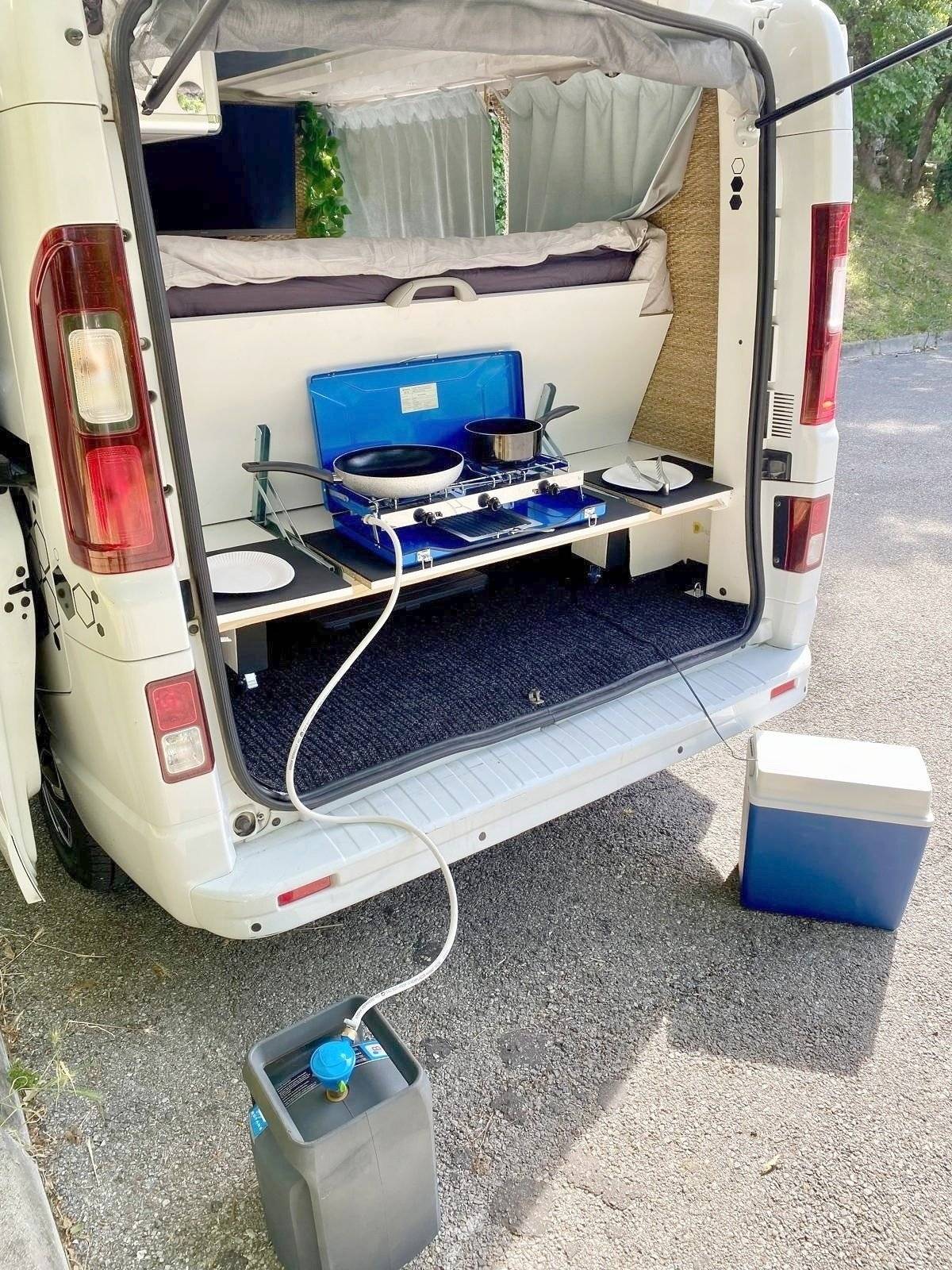 Coin cuisine Renault RENAULT TRAFIC III Grand Confort - Yescapa