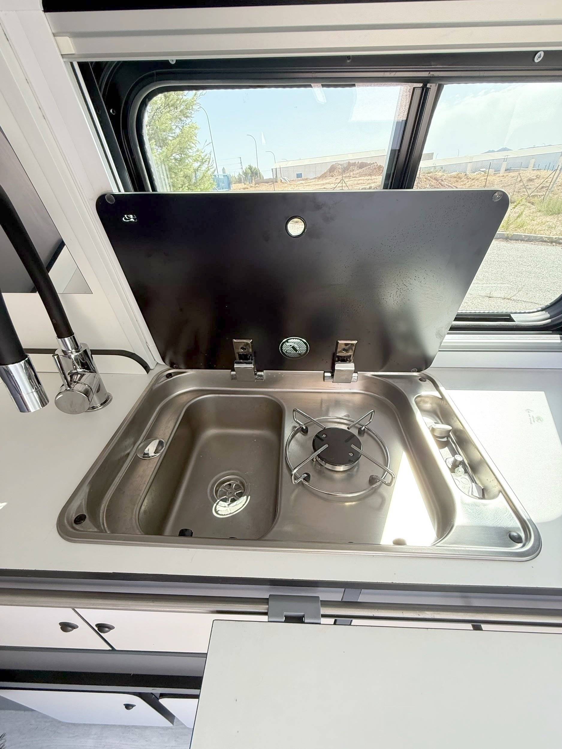 Kitchen  - Yescapa