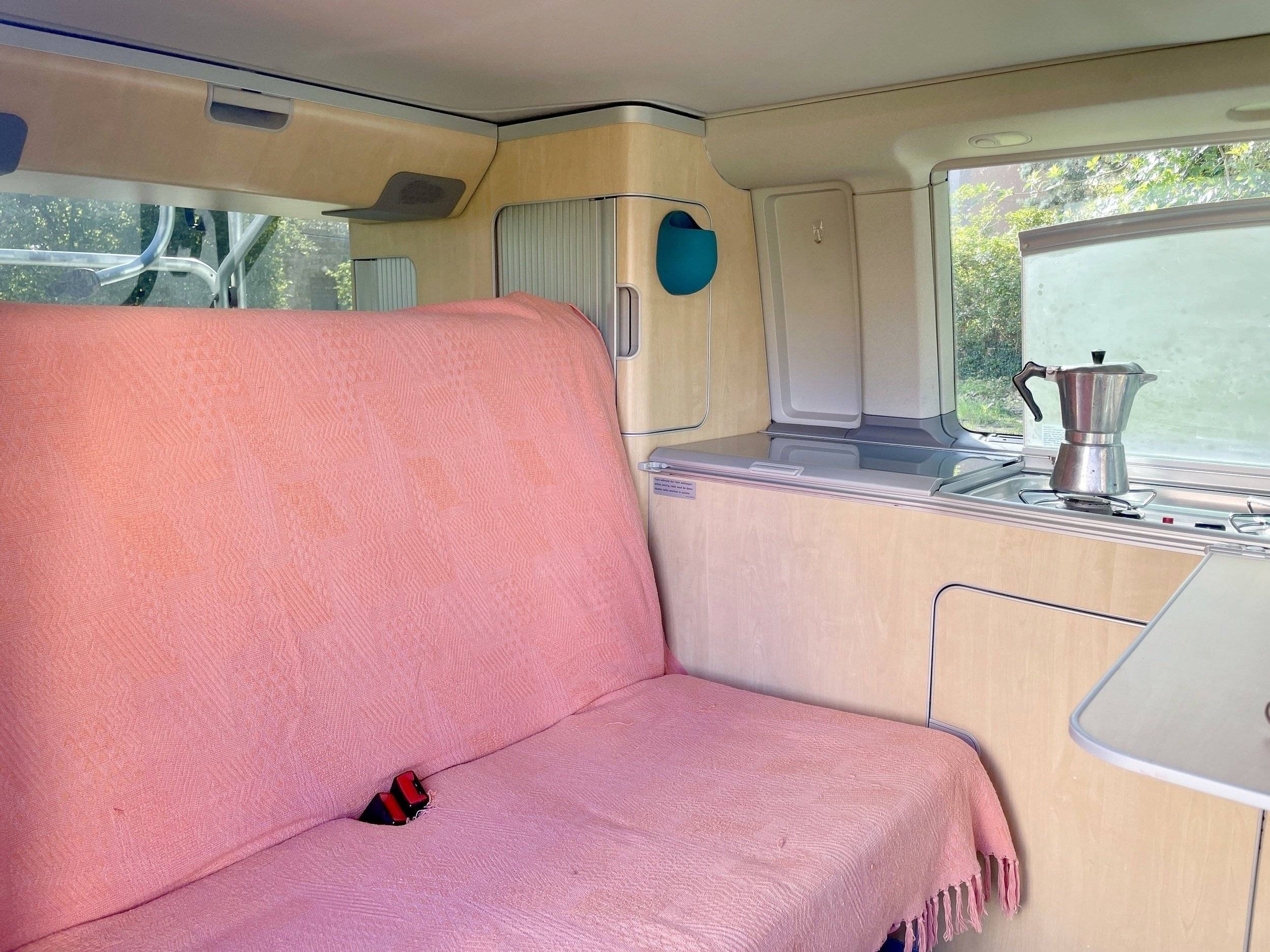Dinette Volkswagen California T5 - Yescapa