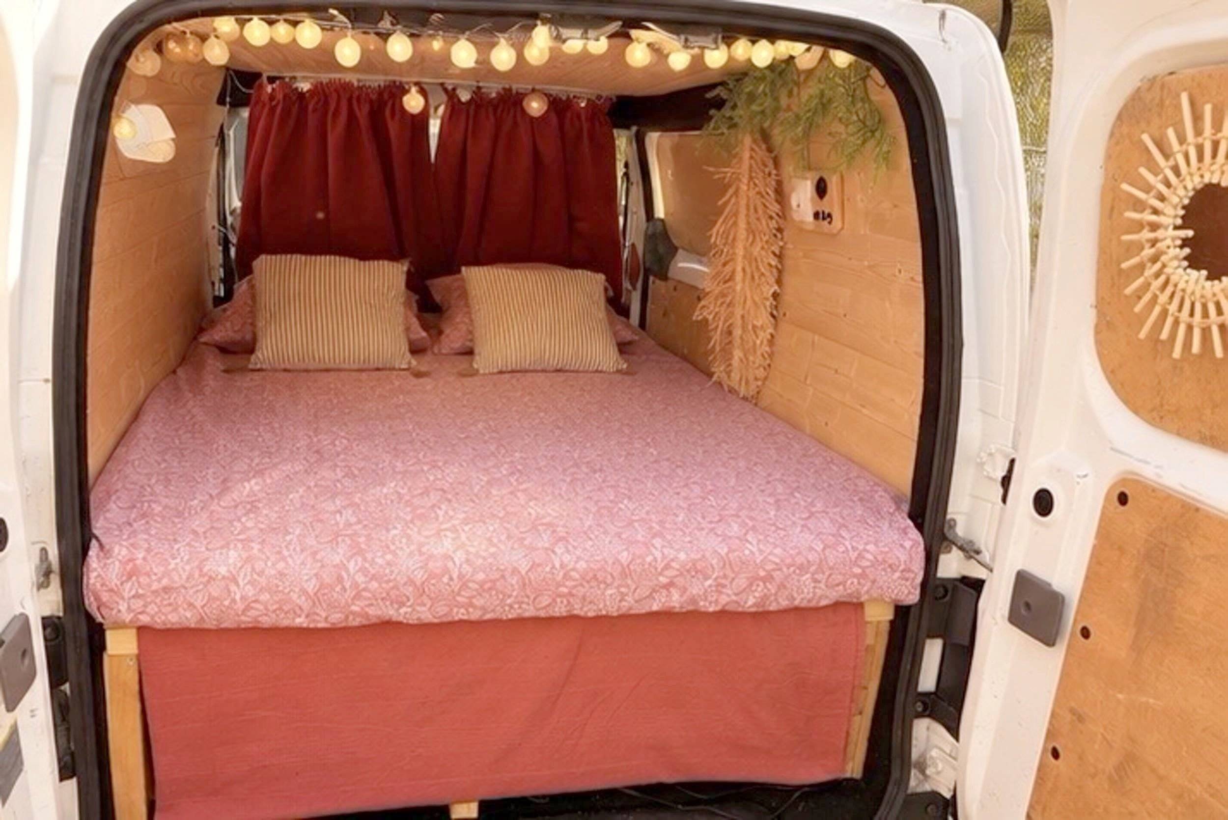 Nissan NV200
