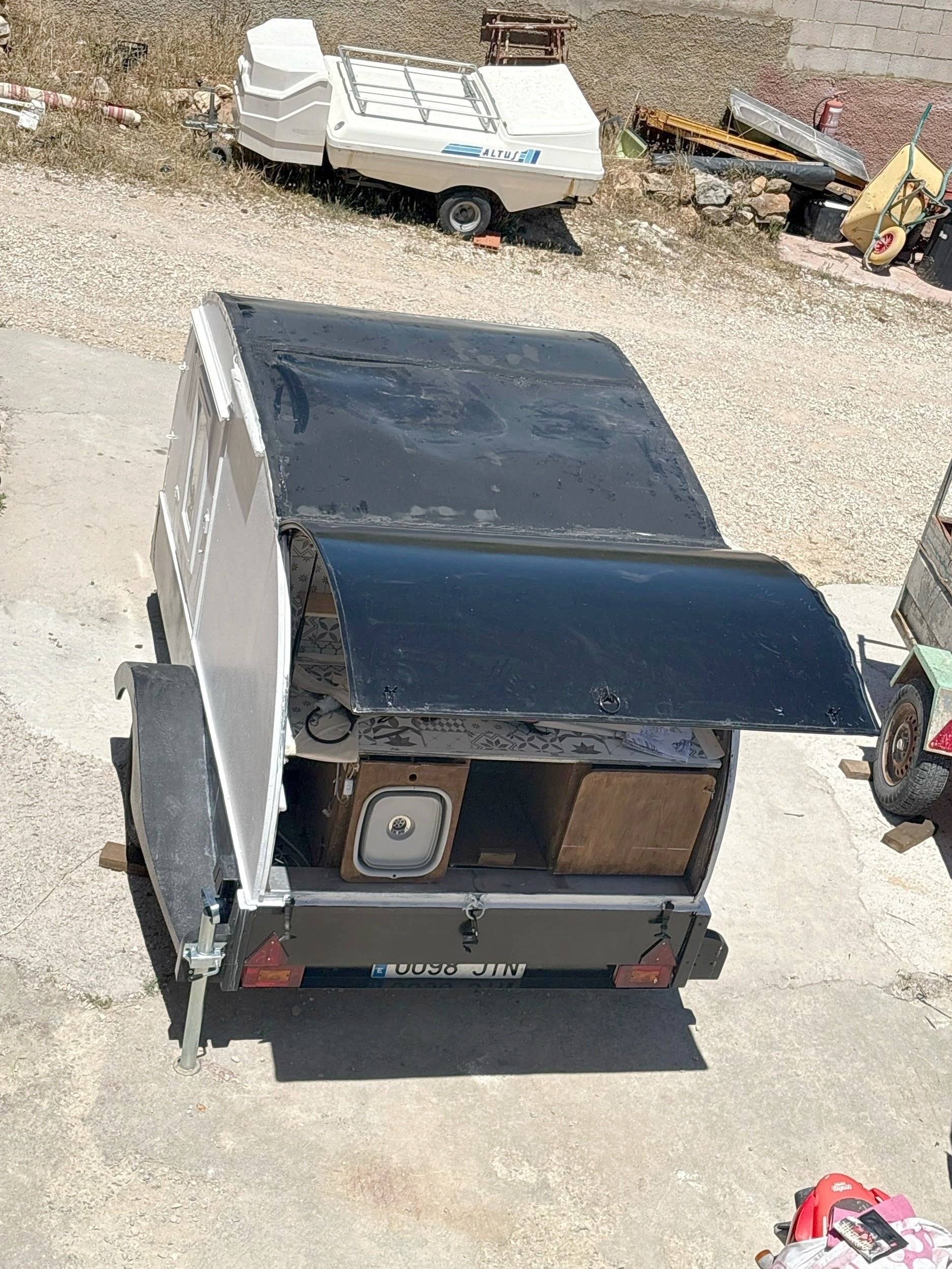 Vista del vehicle angle davanter  - Yescapa