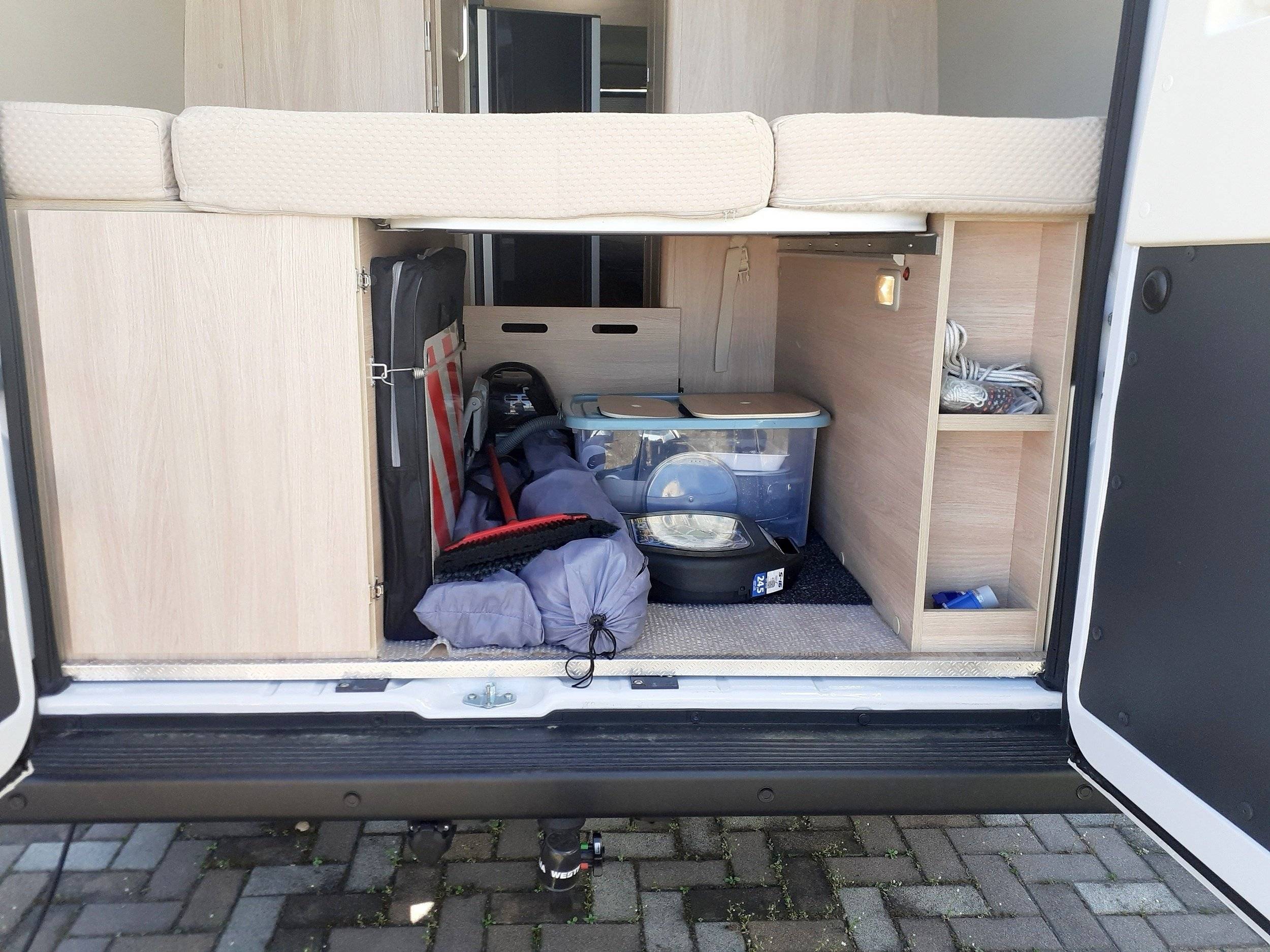 Giottiline Giotti Van 60 T Privilege by Rapidò