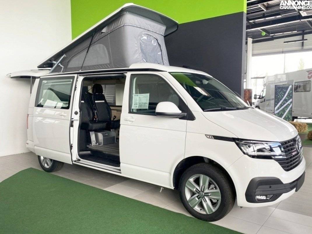 Vue avant de 3/4 Volkswagen Volkswagen T6.1 - Yescapa