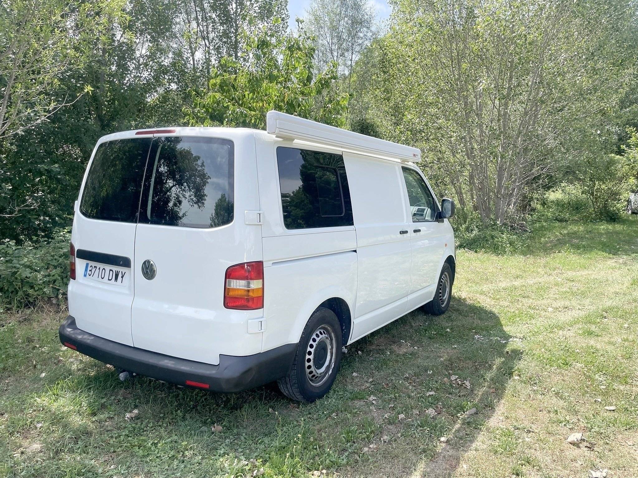 Volkswagen Transporter T5 camperizada