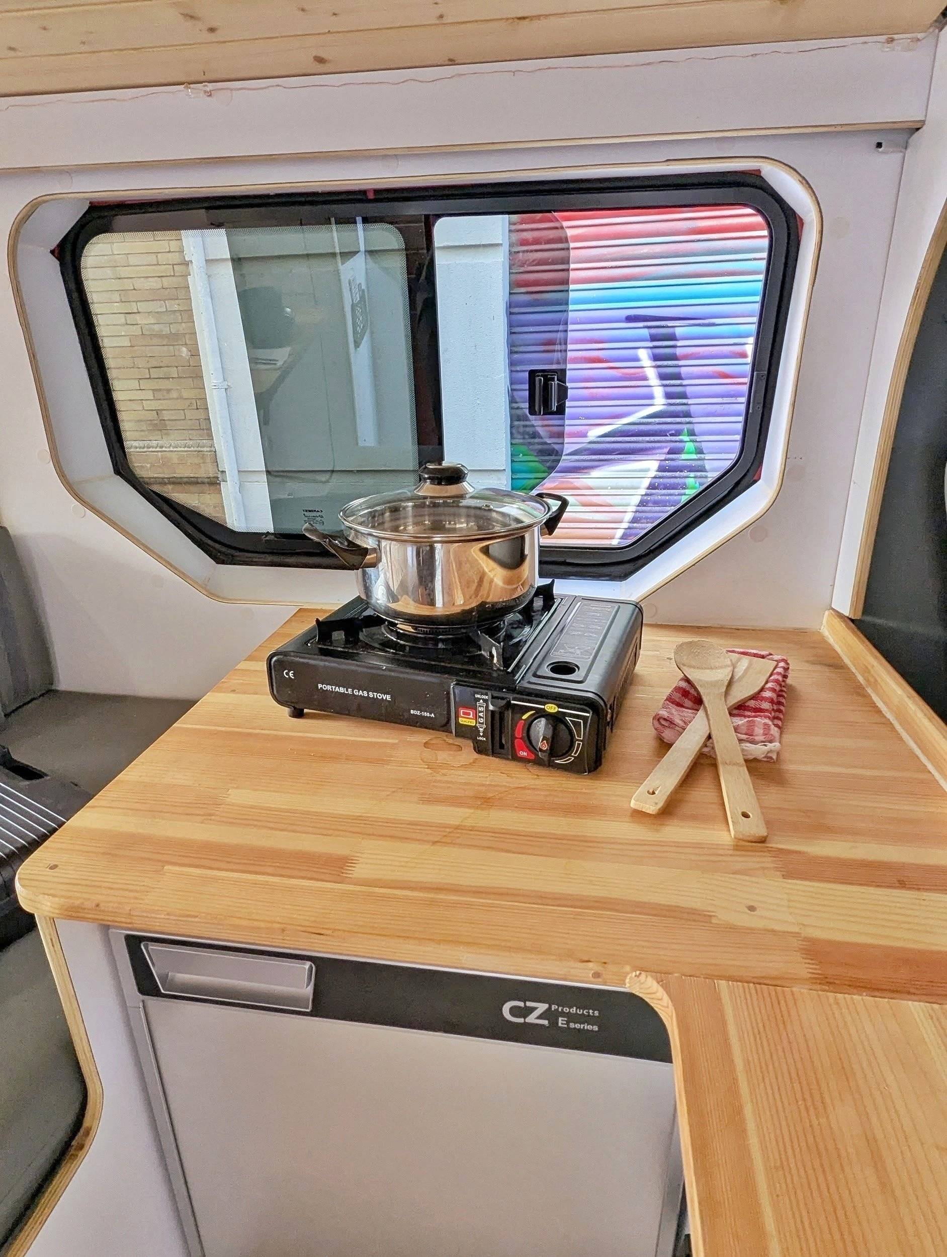 Kitchen Renault RENAULT TRAFIC III GRAND CONFORT L2H1 2.0 dci 120ch - Yescapa