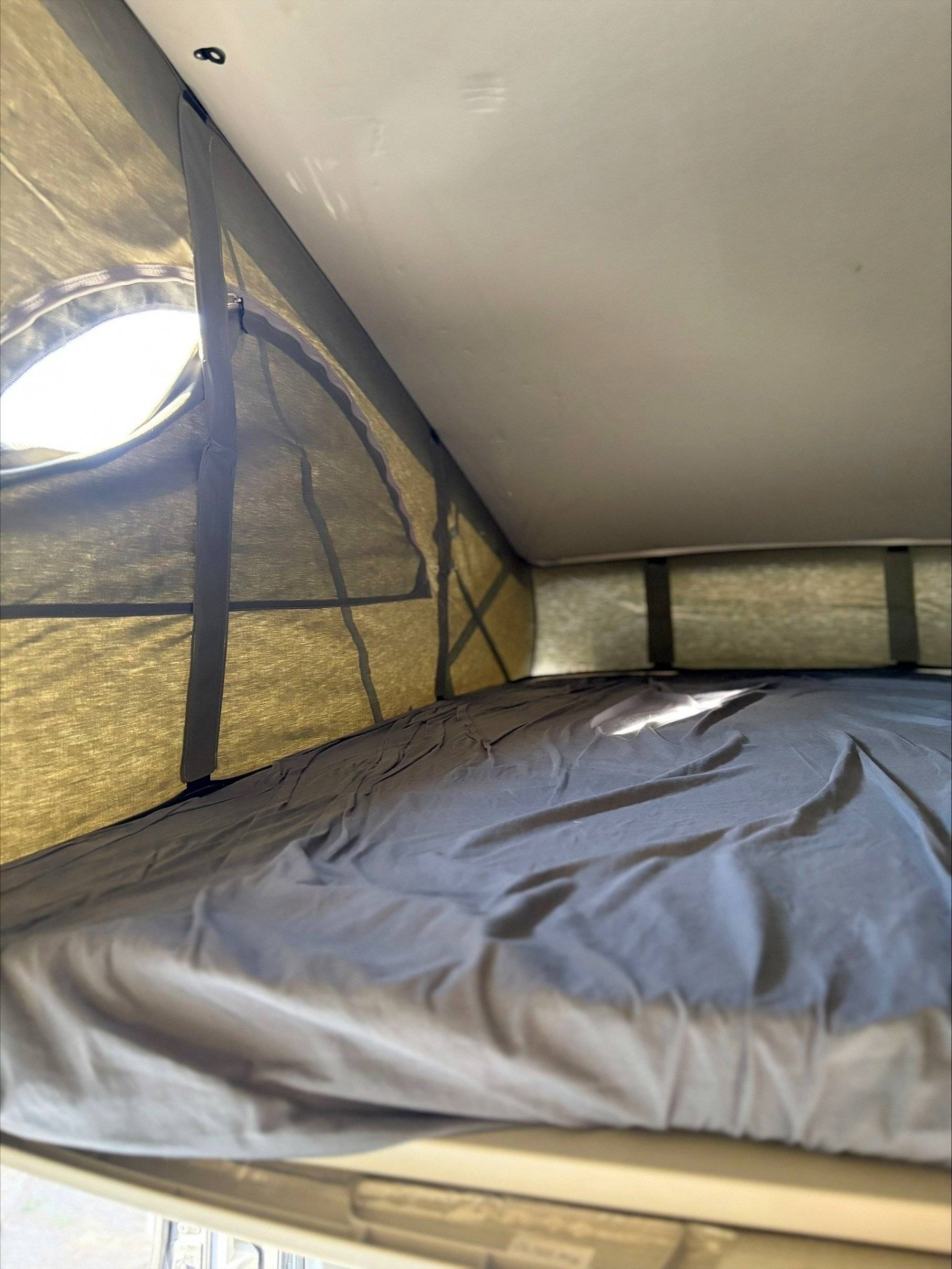 Berth Volkswagen Volkswagen T5 california beach 140ch - Yescapa
