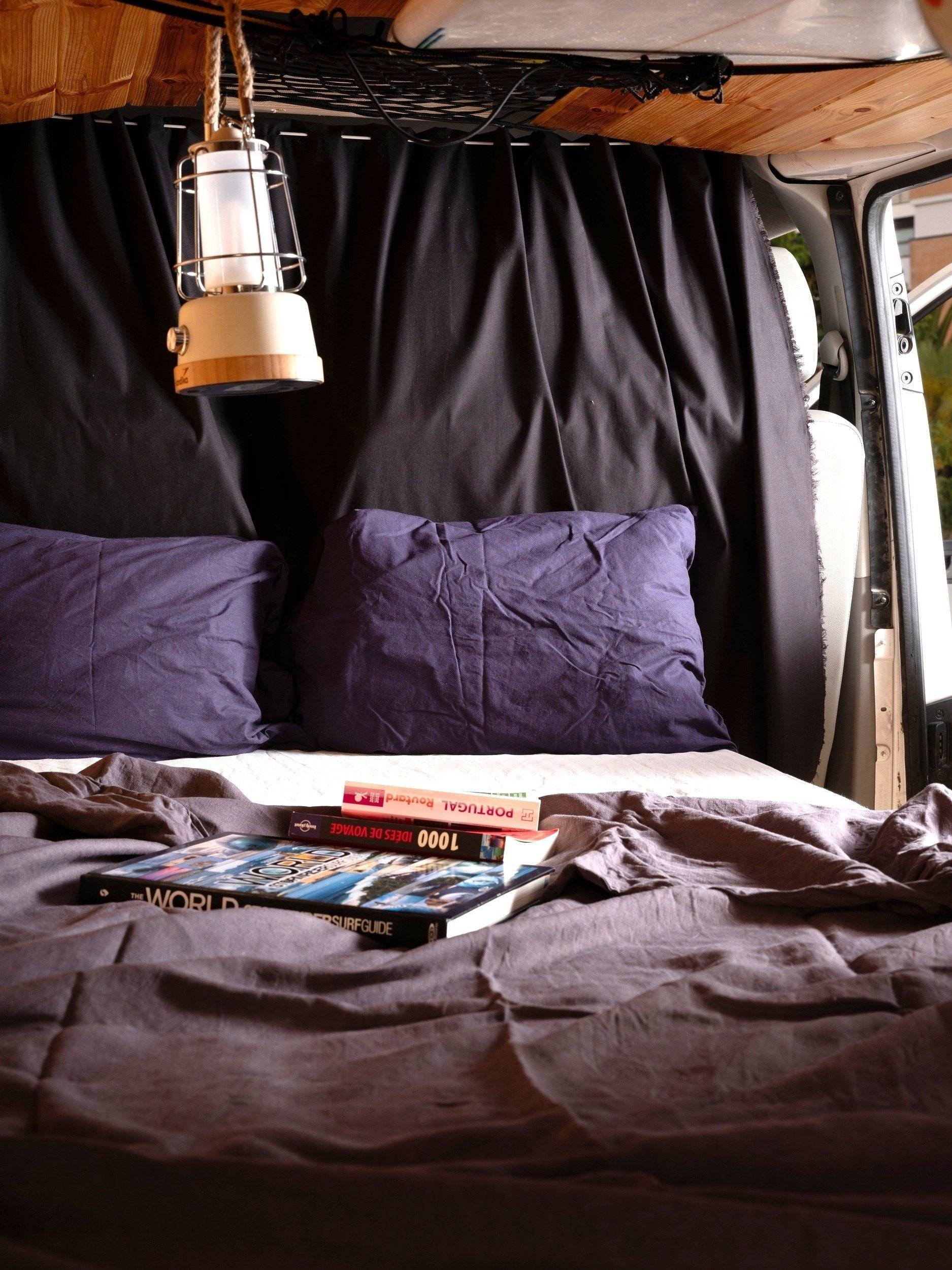 Berth Volkswagen T5 - Yescapa