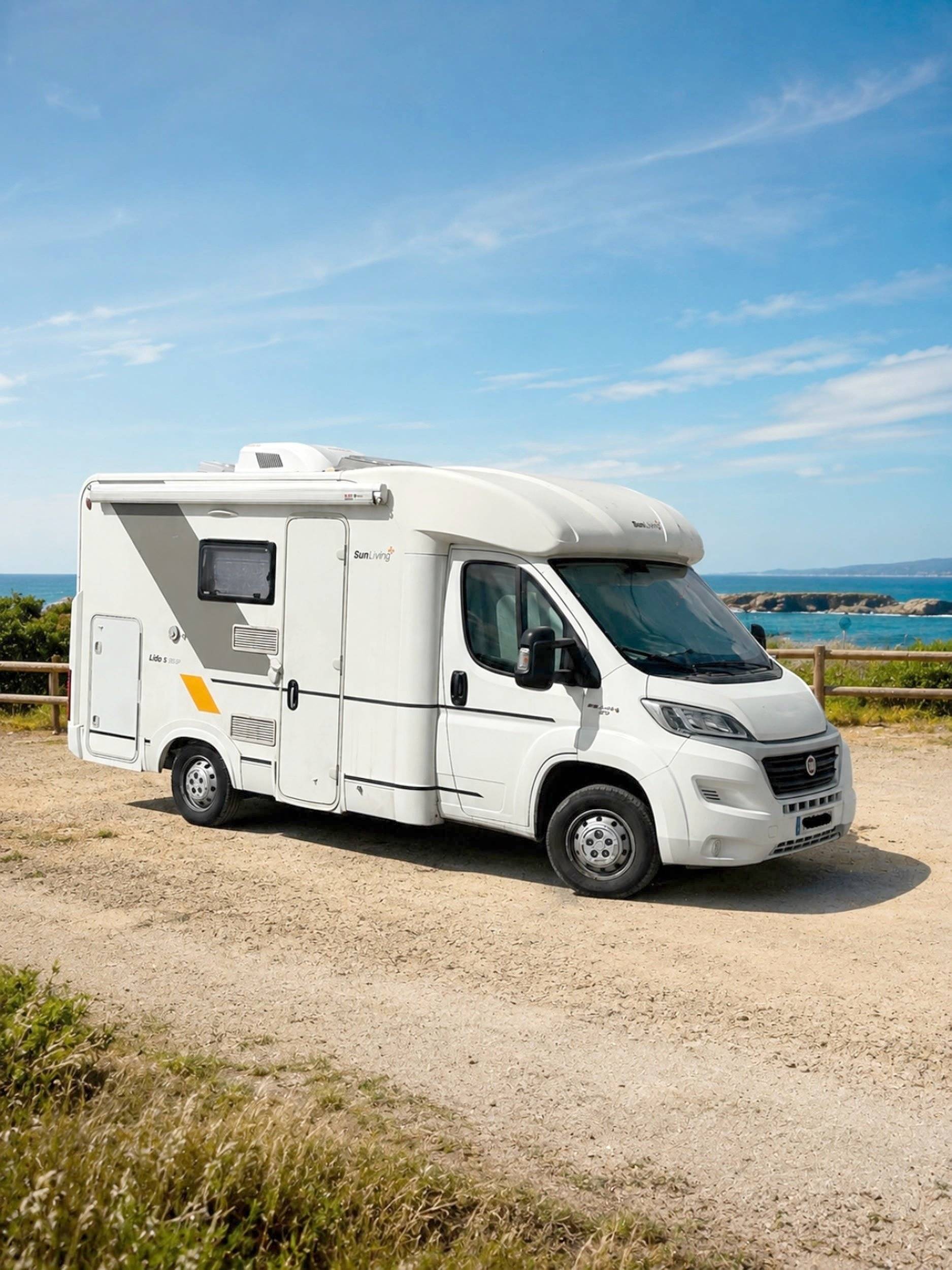 Front view from 3/4 Fiat Ducato 2,3 l Multijet 130 ch. - Yescapa