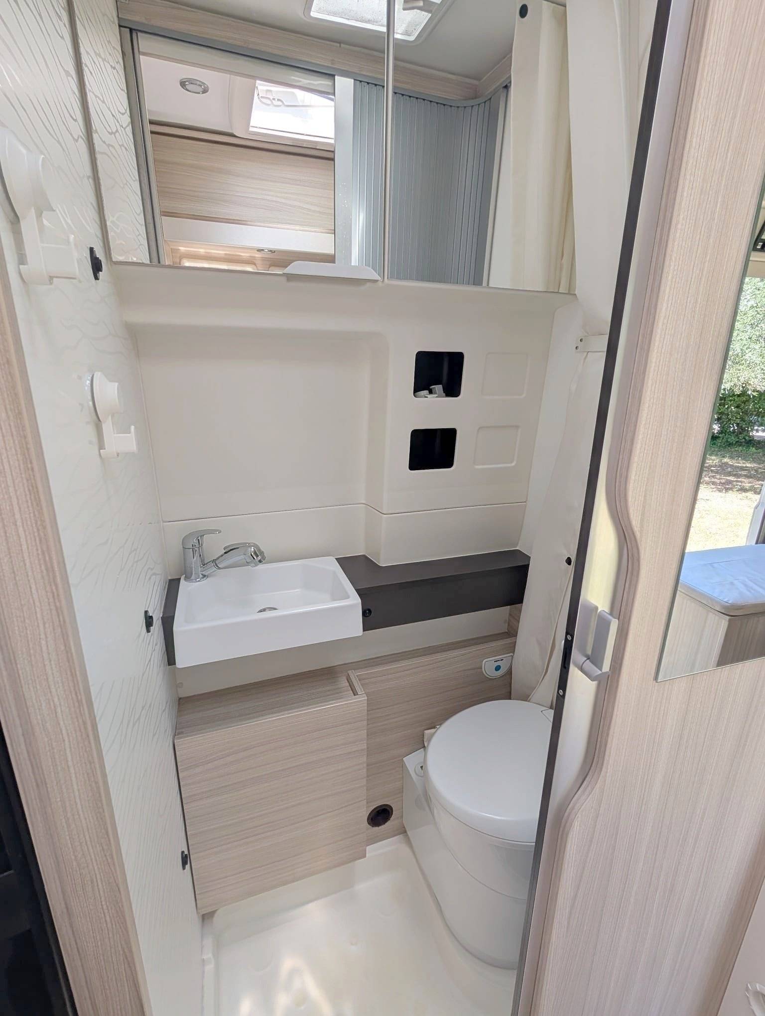 Dreamer Camper Five