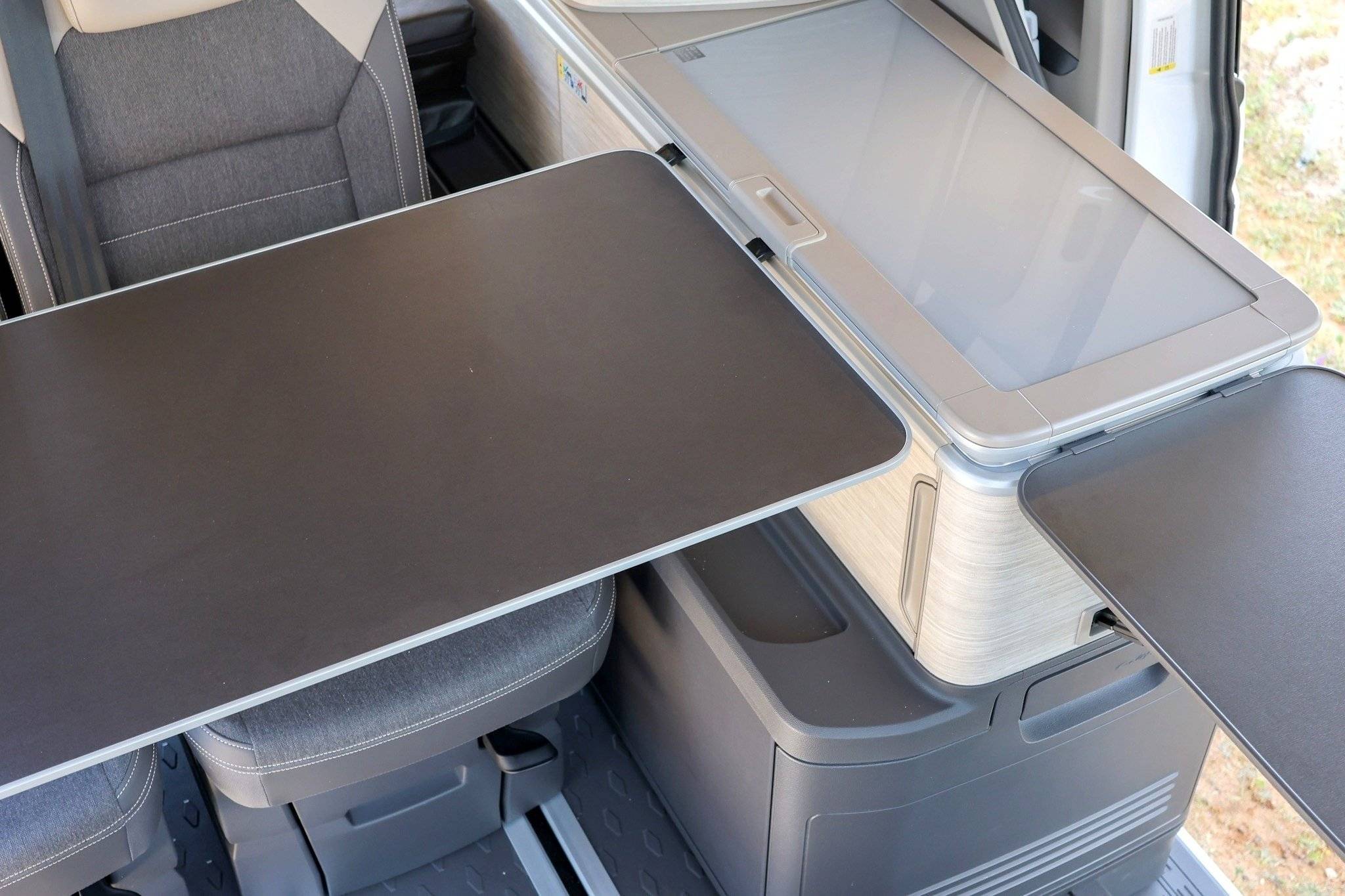 Dinette Volkswagen California T7 - Yescapa