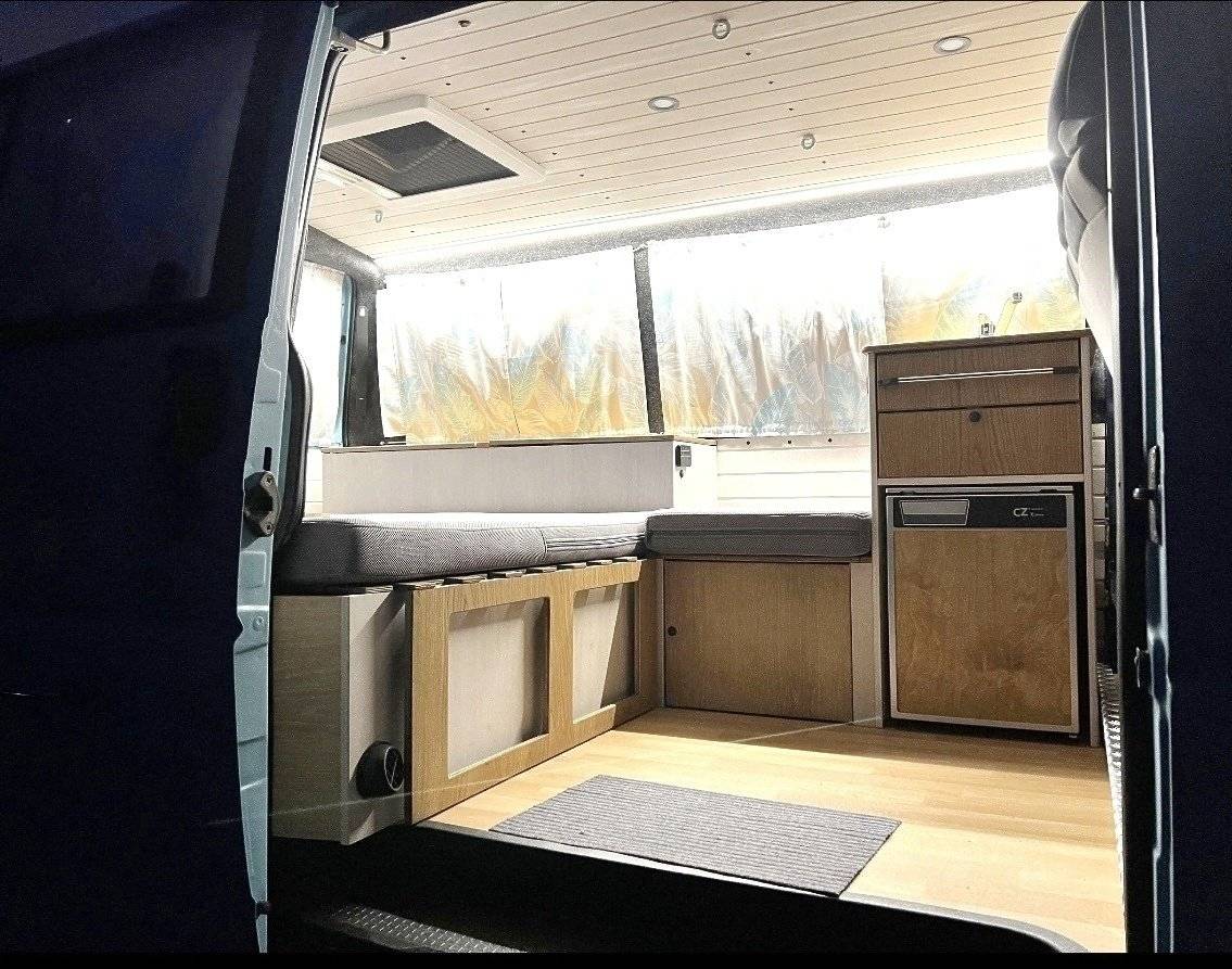 Camper Track Volkswagen Transporter