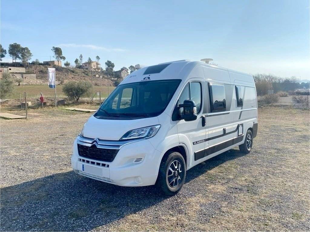 Adria Twin Axess Family 600SP