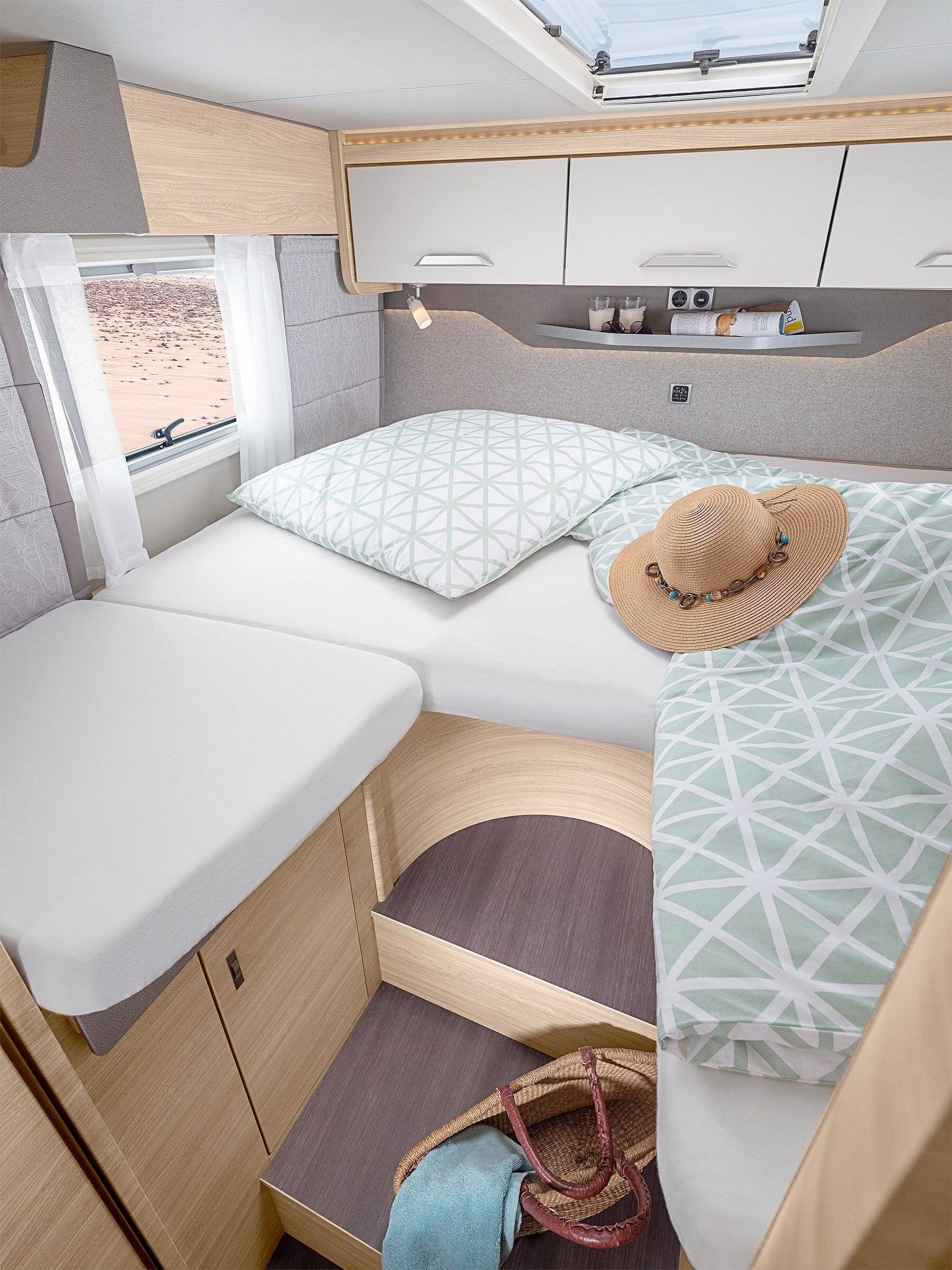 Couchages Volkswagen VAN TI Plus 650 MEG Platinum VW 4x4 - Yescapa