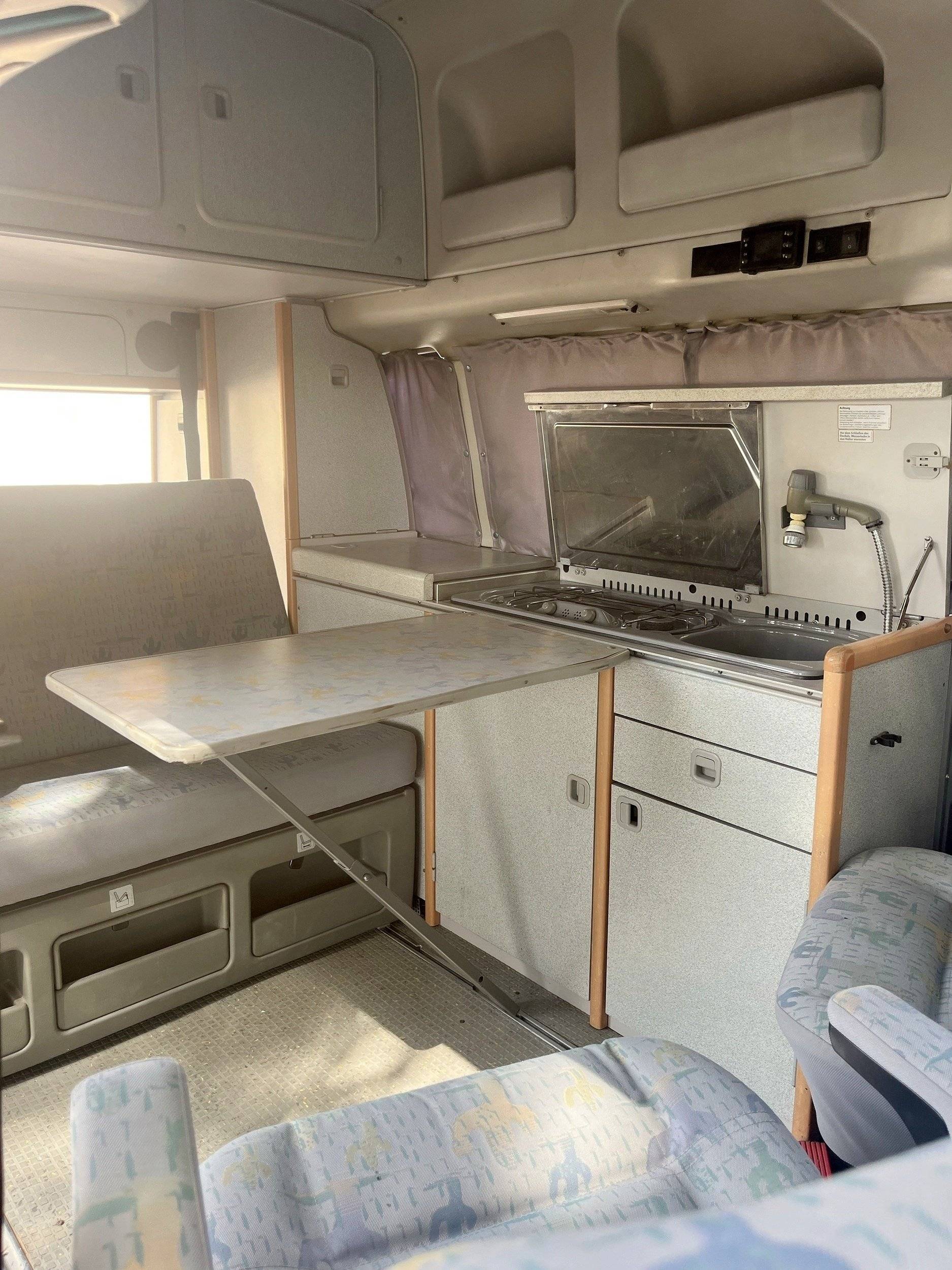 Coin repas Volkswagen California - Yescapa