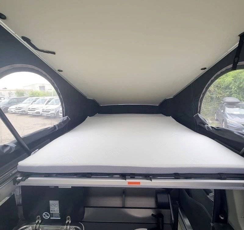 Berth Ford Ford Nugget Plus - Yescapa