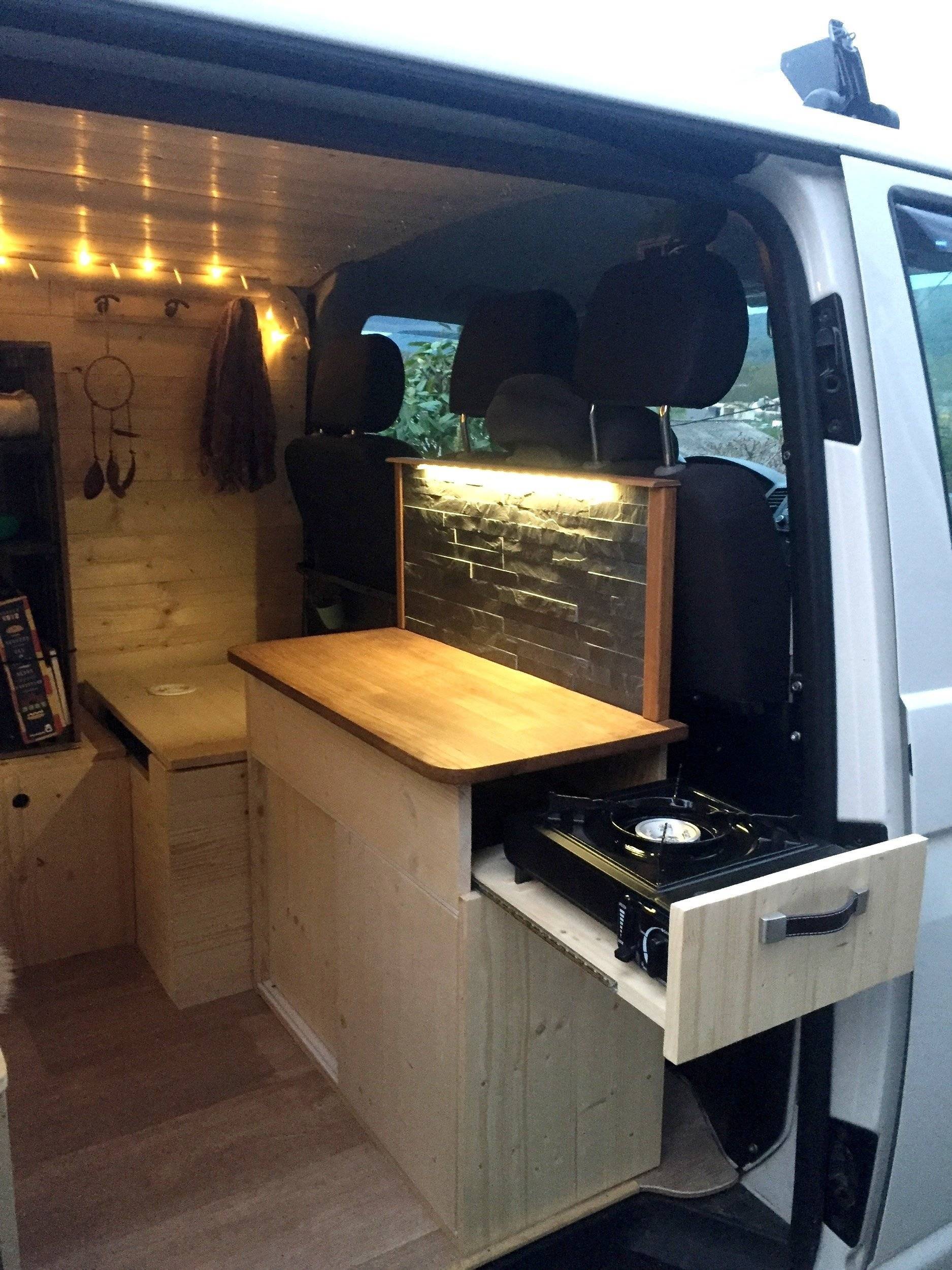 Kitchenette Volkswagen T5 2 l 140 ch - Yescapa