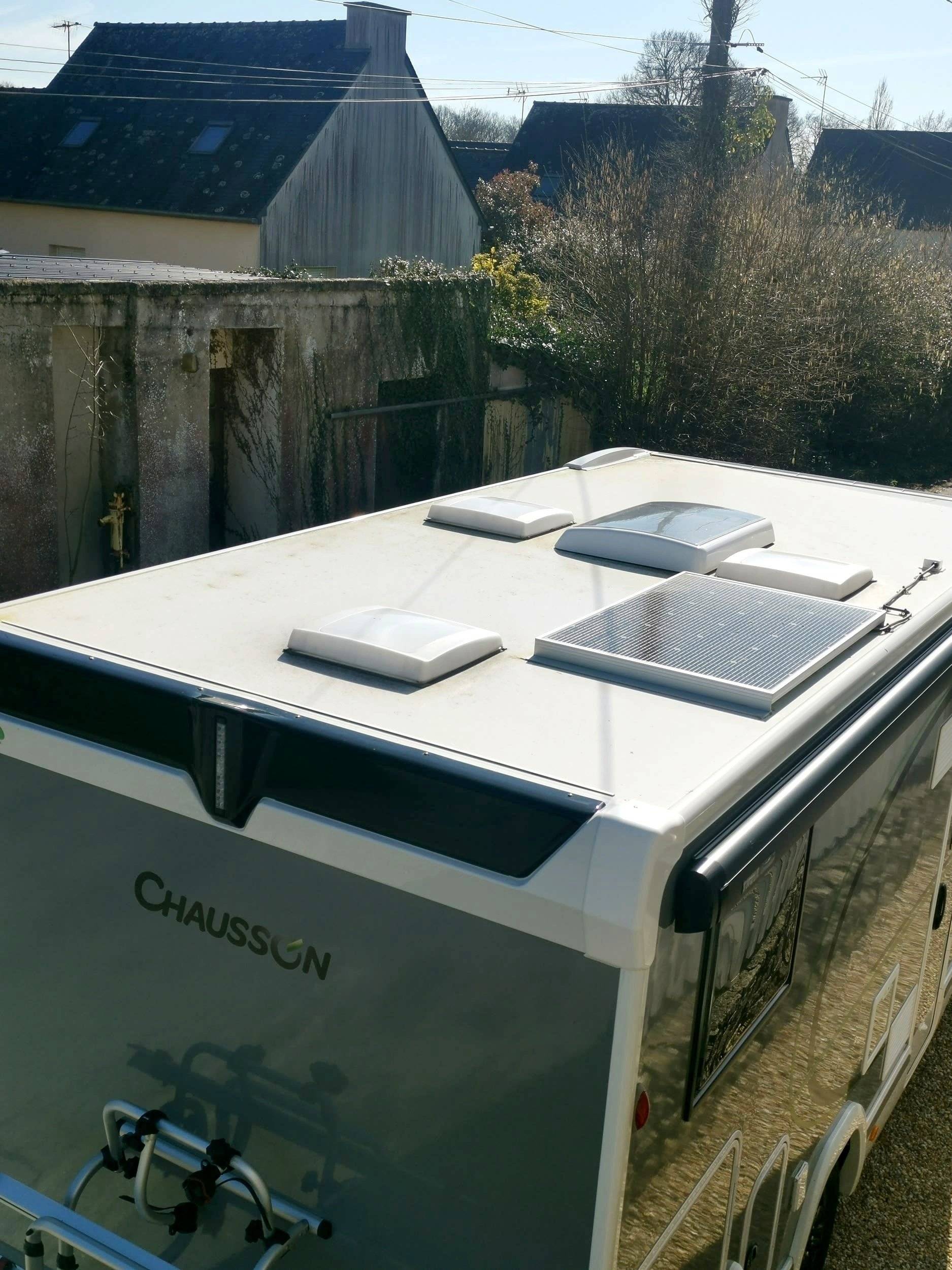 Vista del vehículo ángulo delantero Ford ford transit 170 automatique - Yescapa