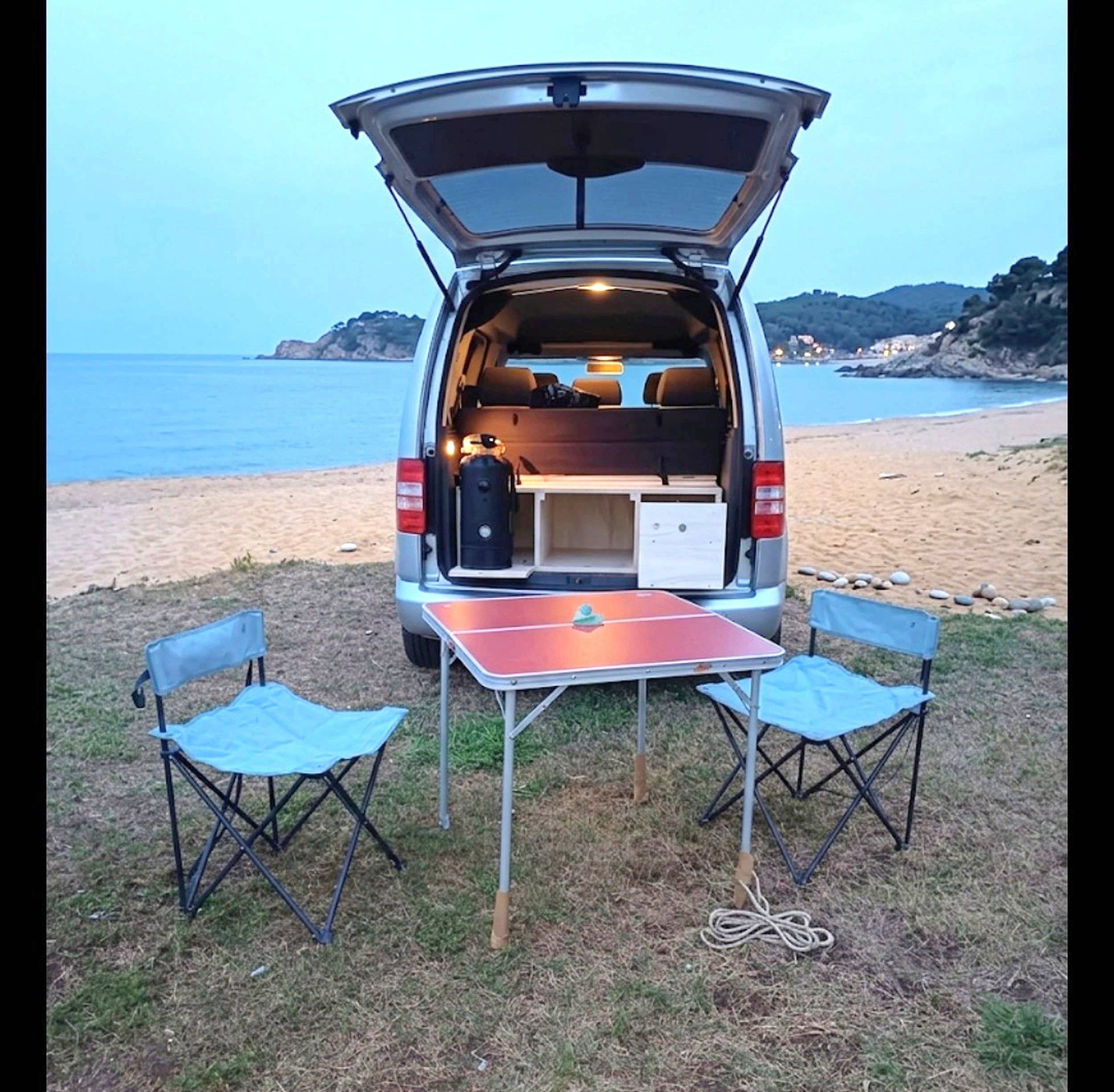 Comedor Volkswagen Caddy 1,6 l 75ch - Yescapa