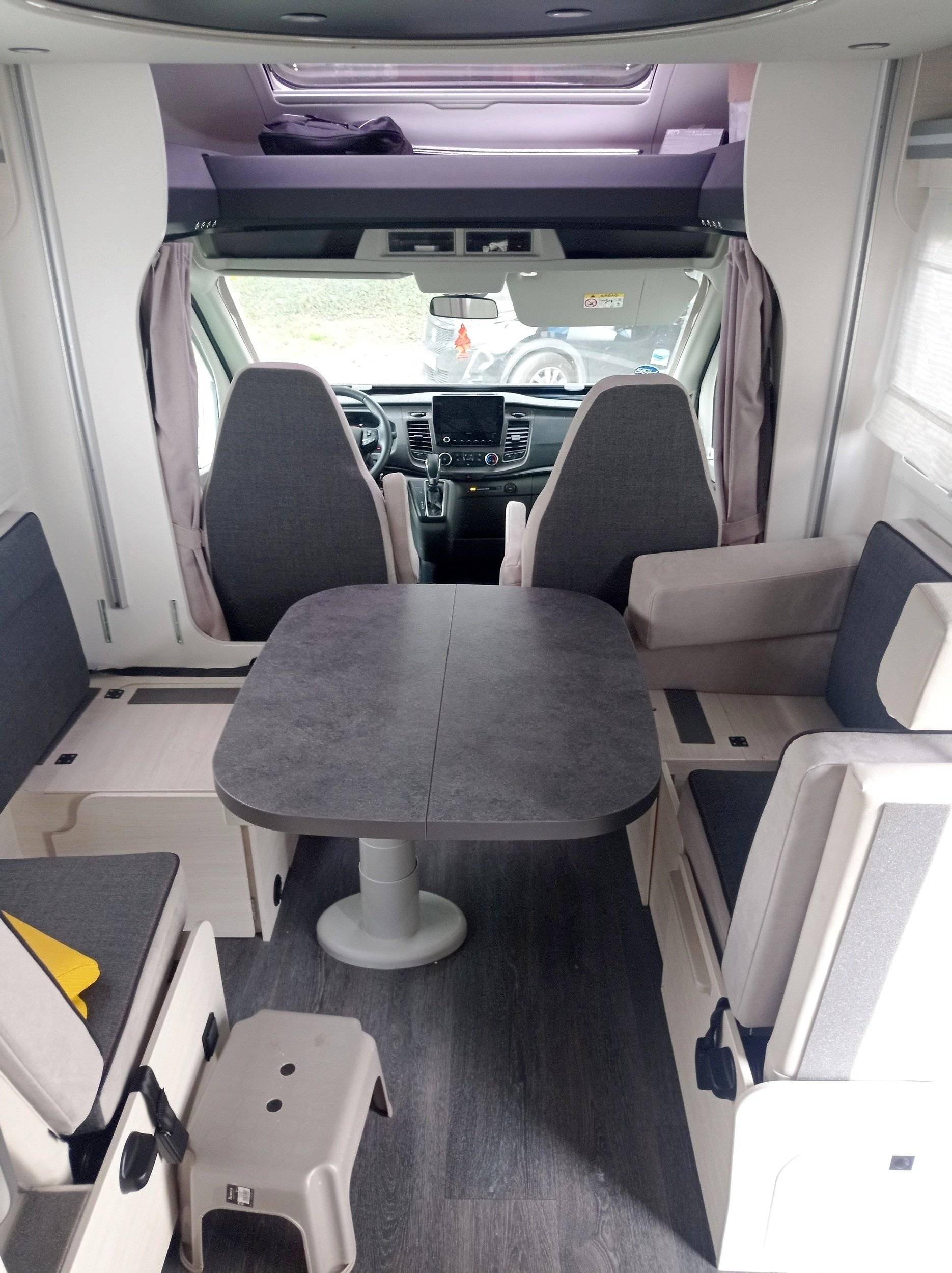 Challenger Challenger 380