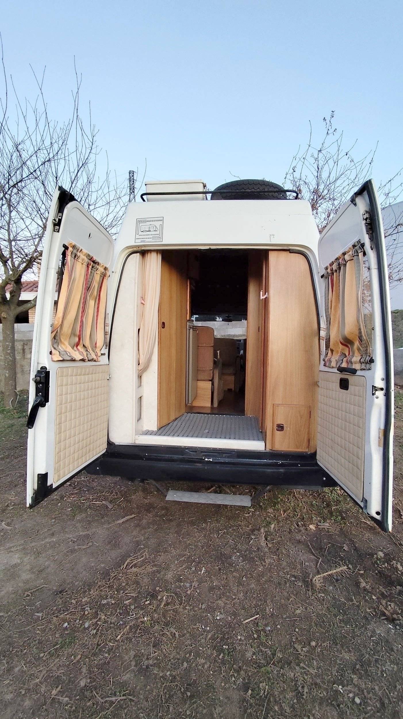 Camper Track Andrade