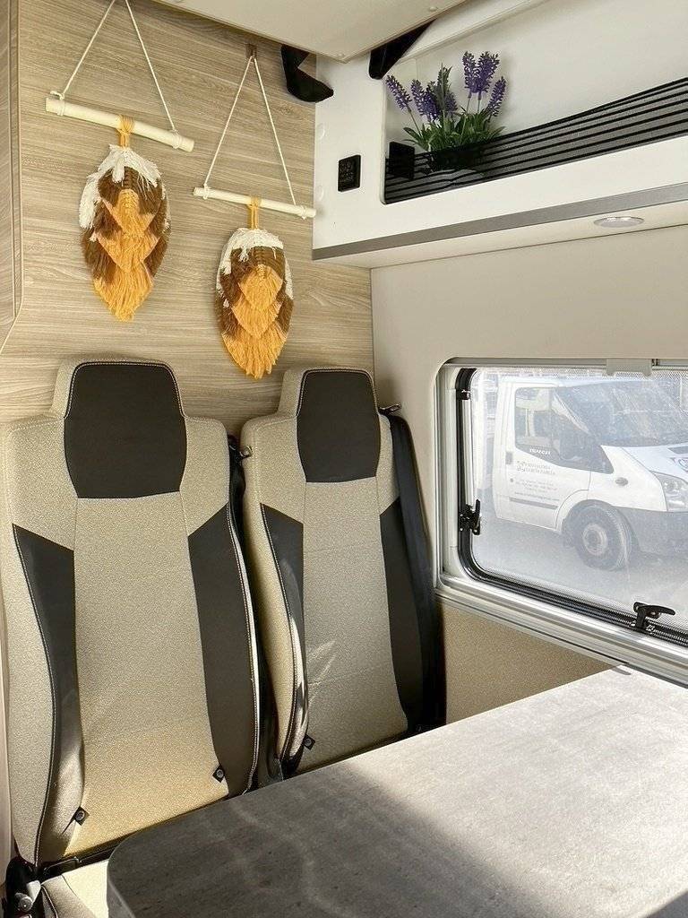 Dining Area Fiat - Yescapa