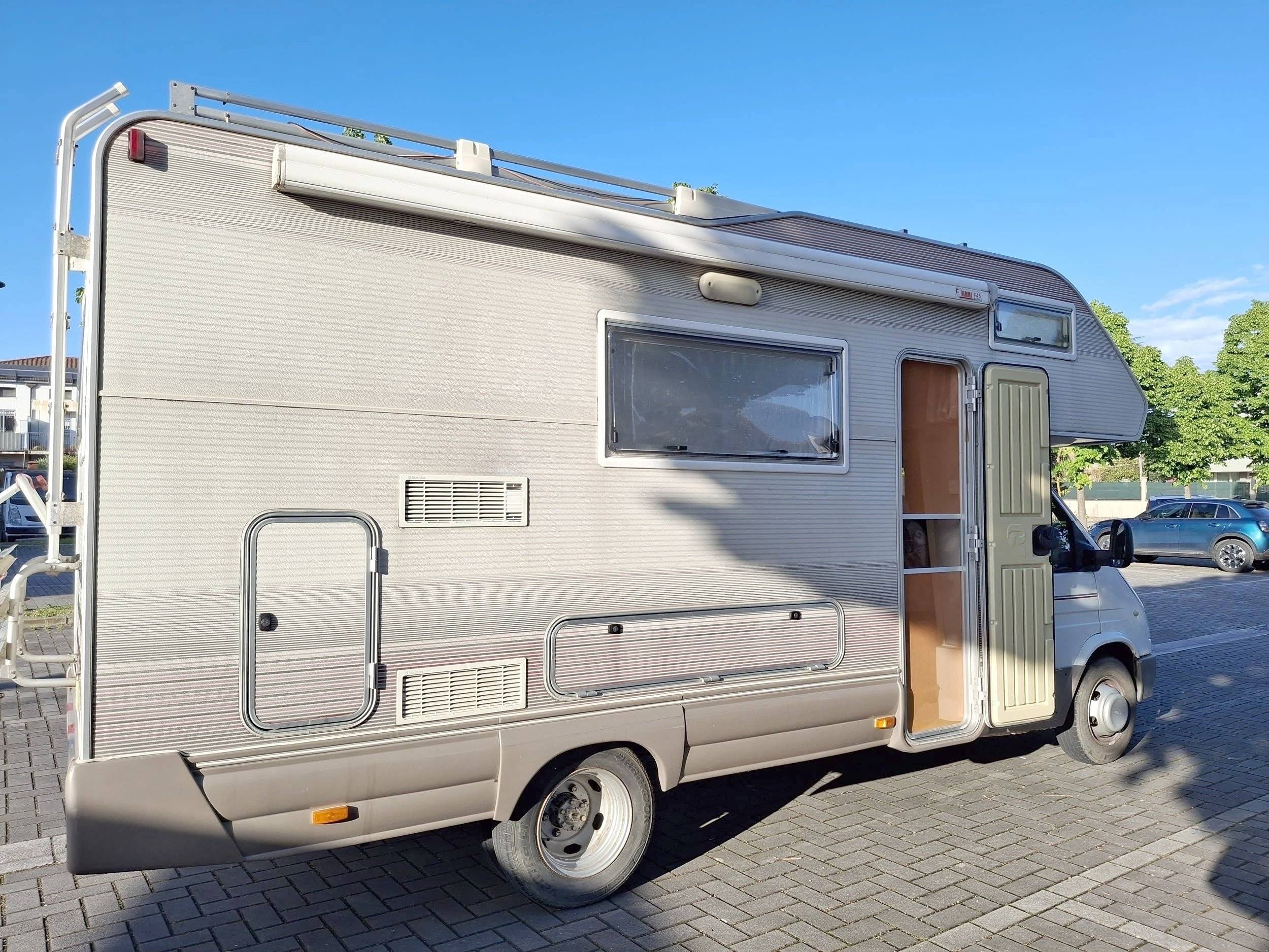 Ford RIMOR BRIG SUPER 628