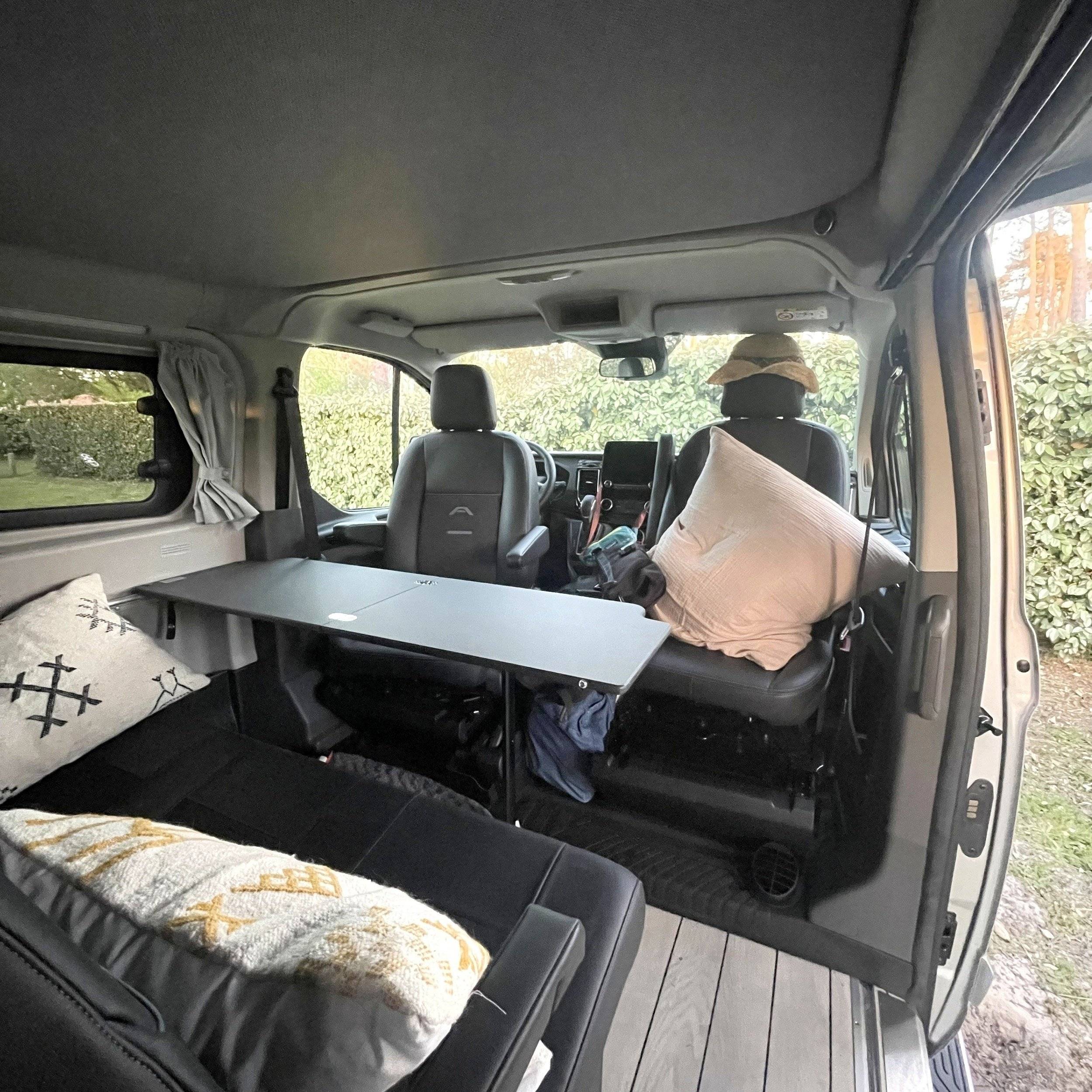 Dining Area Ford Ford Transit Custom Nugget - Yescapa