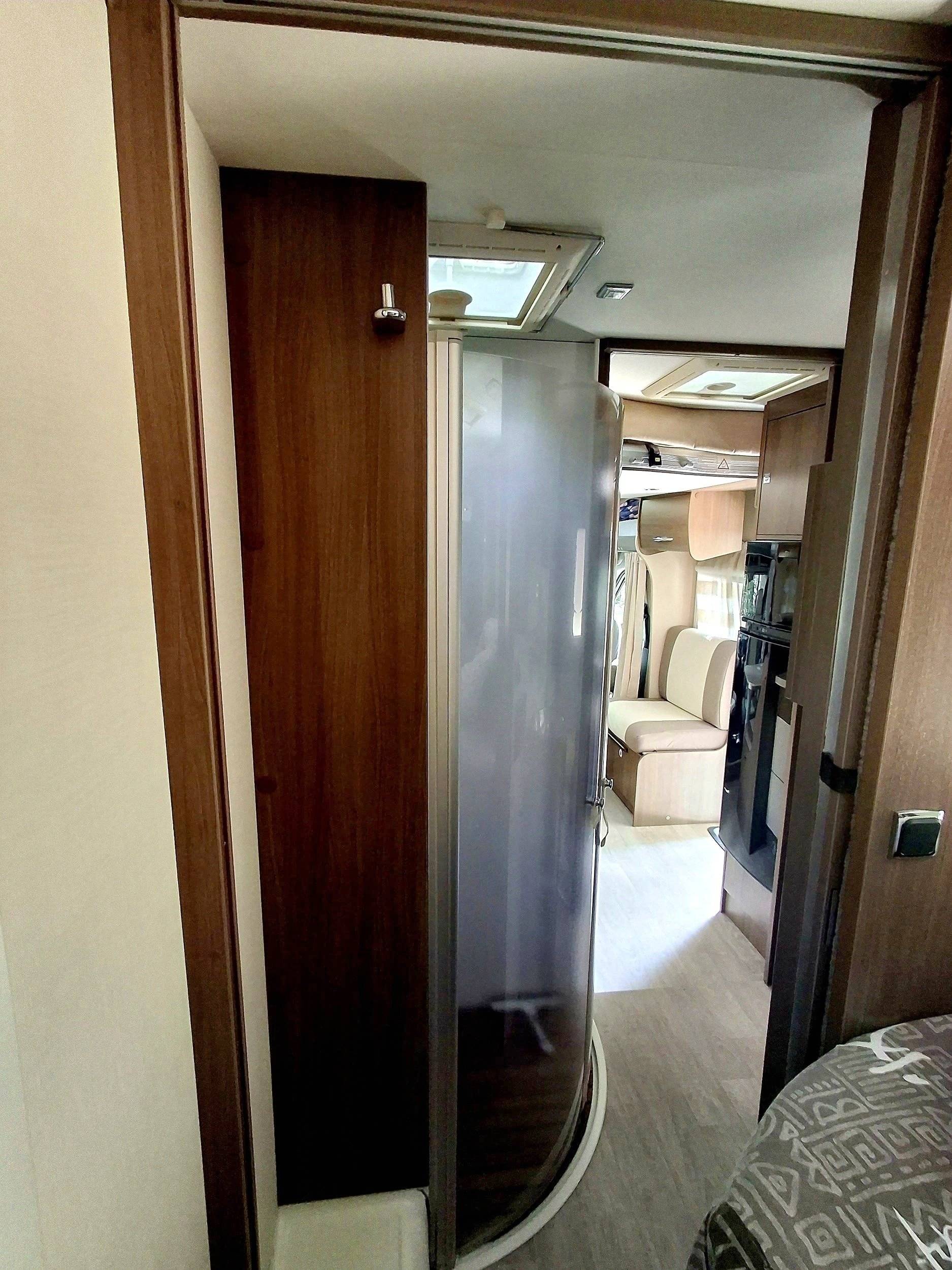 Challenger 388 EB Genesis