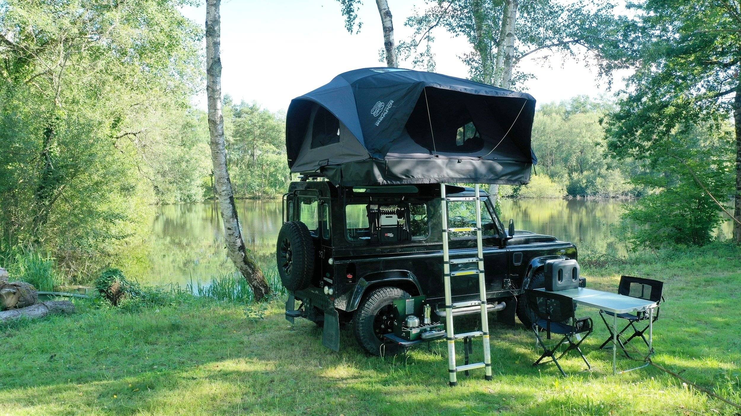 Vue arrière Landrover Defender - Yescapa