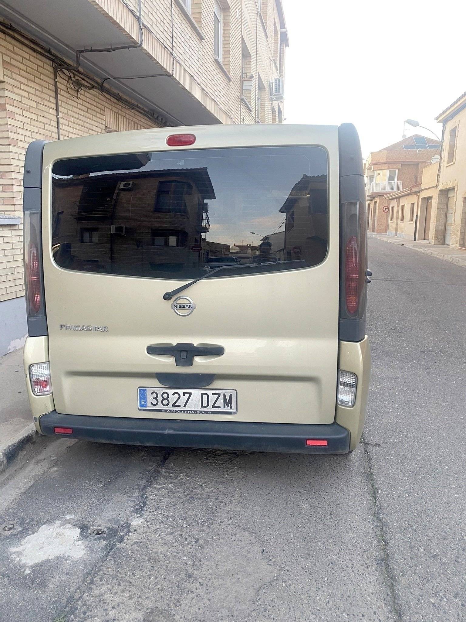 Achterkant Renault Trafic 1,9 dci 100 cv - Yescapa