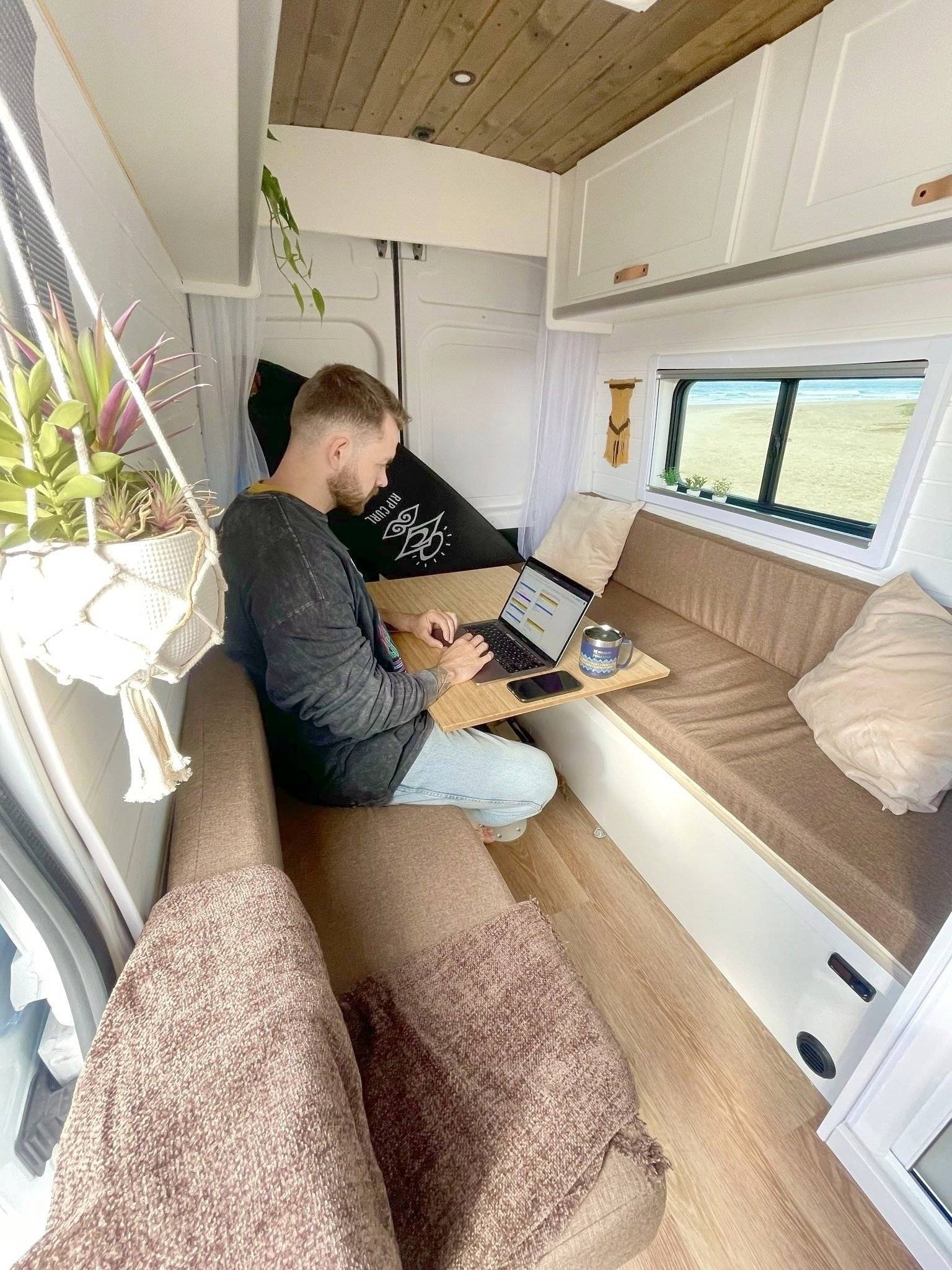 Ford Transit 2.0 TDI 170 CV