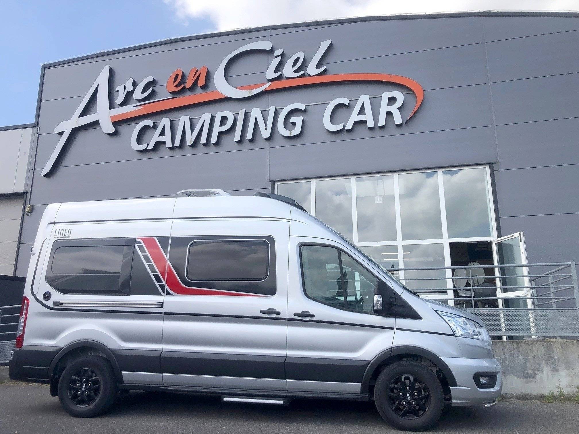 Vue avant de 3/4 ford - Yescapa