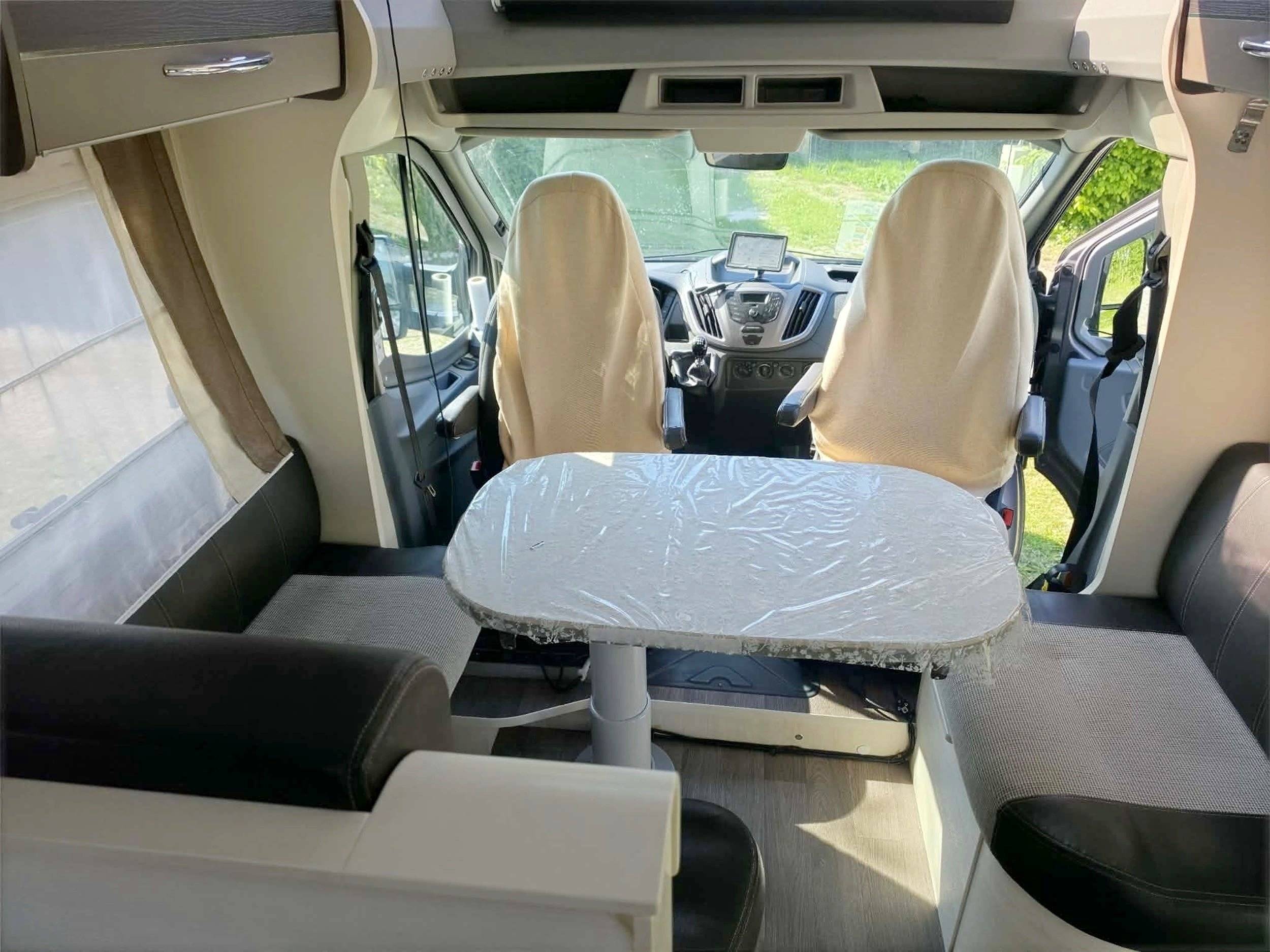 Comedor Ford Transit 2,2 l TDCi 115 ch. - Yescapa