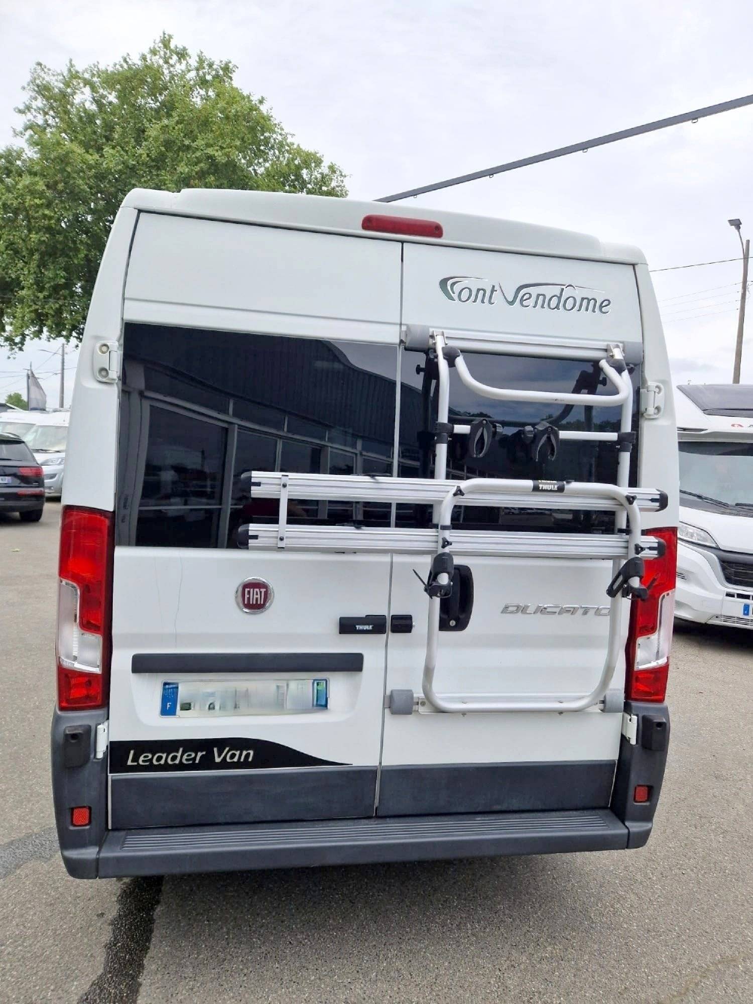 Font Vendôme Leader Van