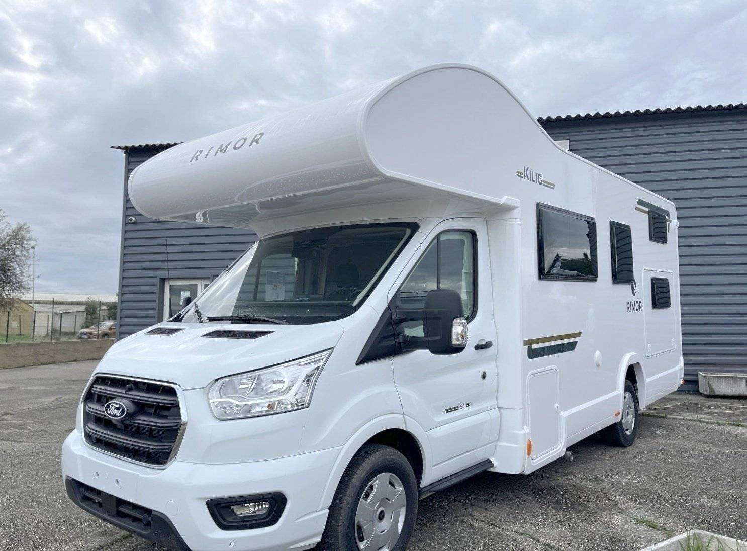 Super KILIG 165CV Boite auto LUXURY