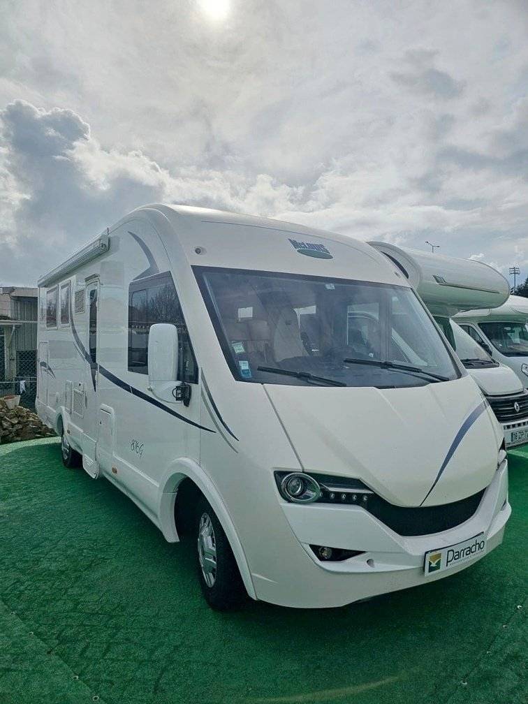 schräge Vorderansicht Fiat FIAT DUCATO - Yescapa